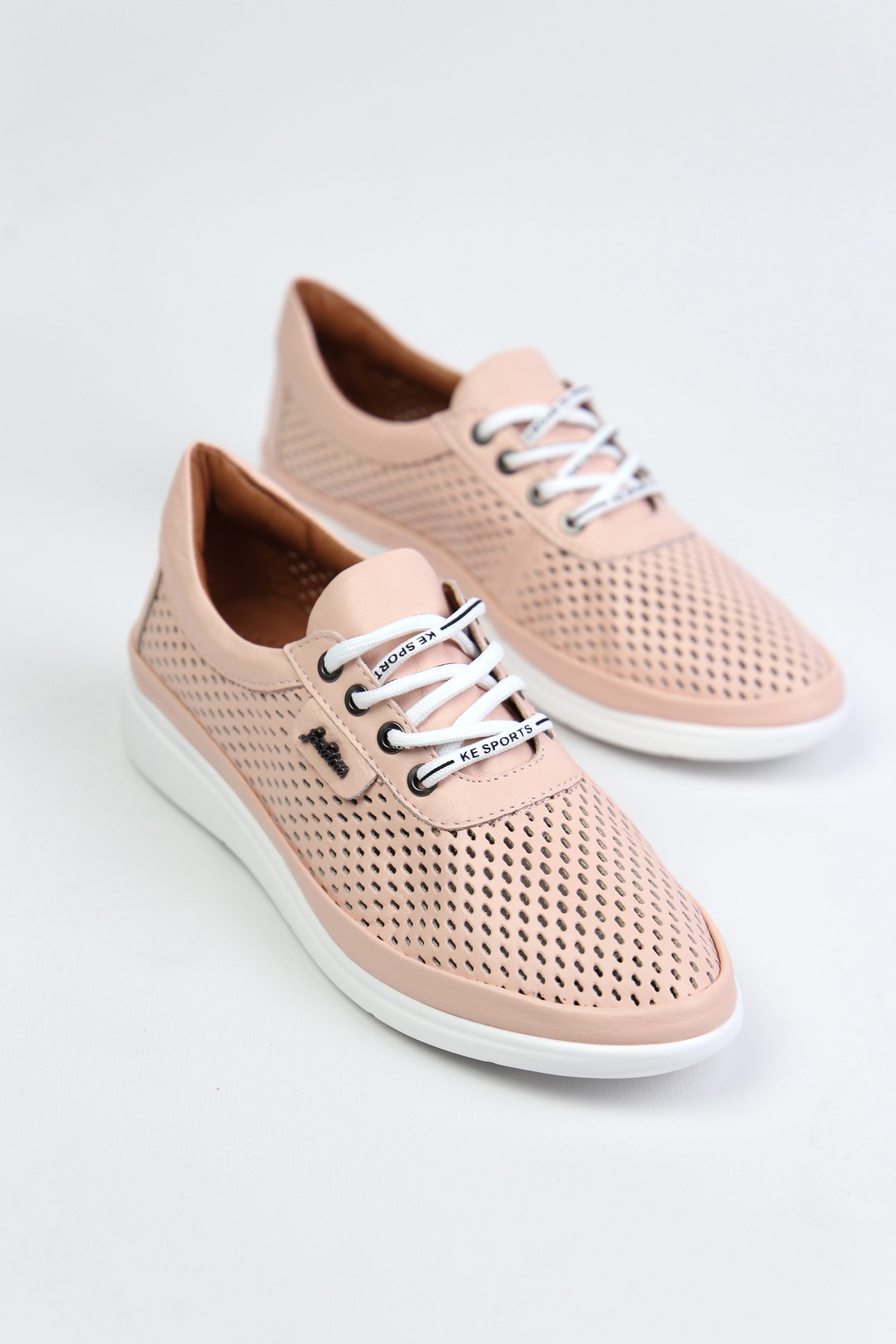 картинка Кеды кожаные Benito от магазина Pratik