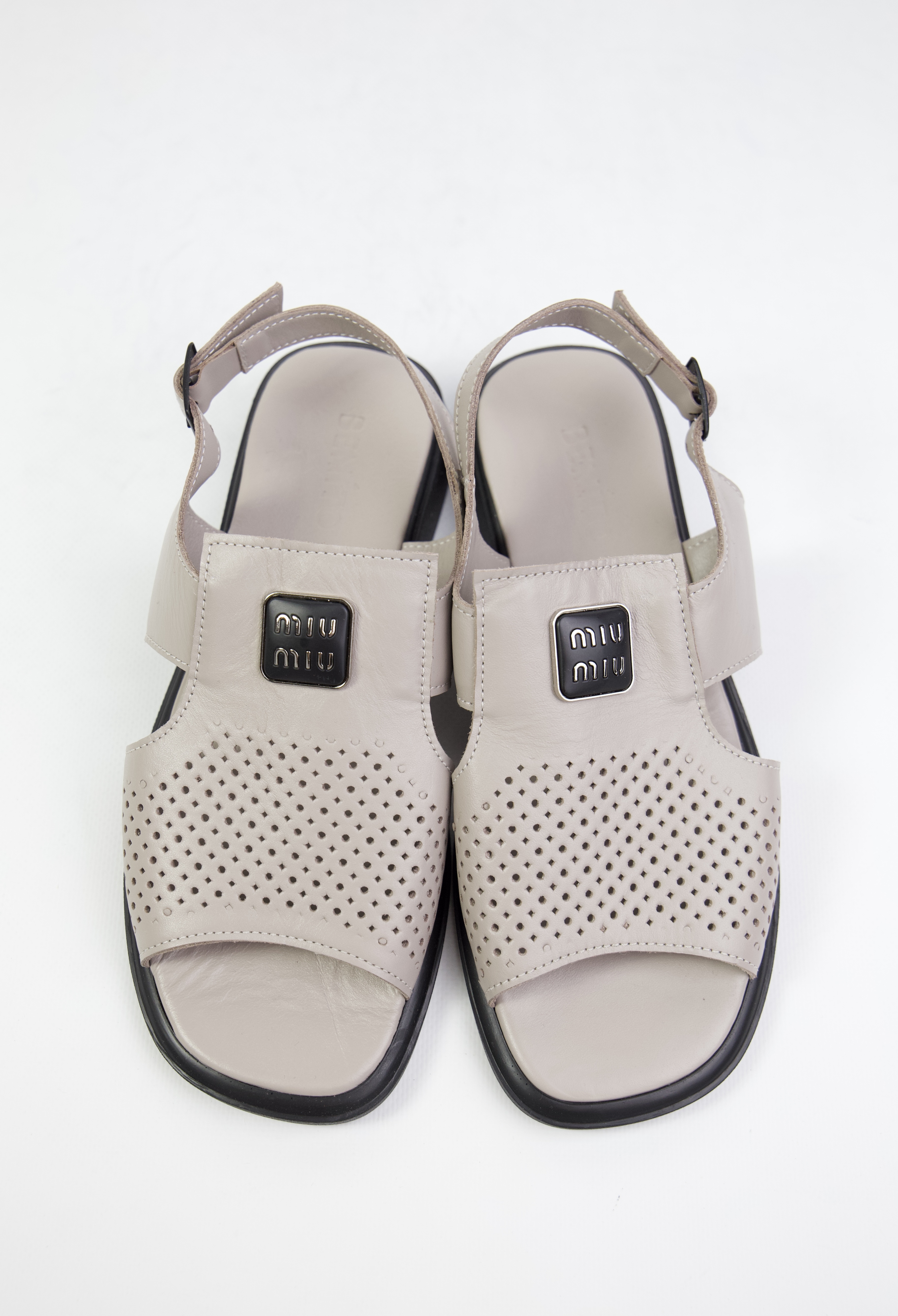 картинка Сандалии кожаные Benito от магазина Pratik