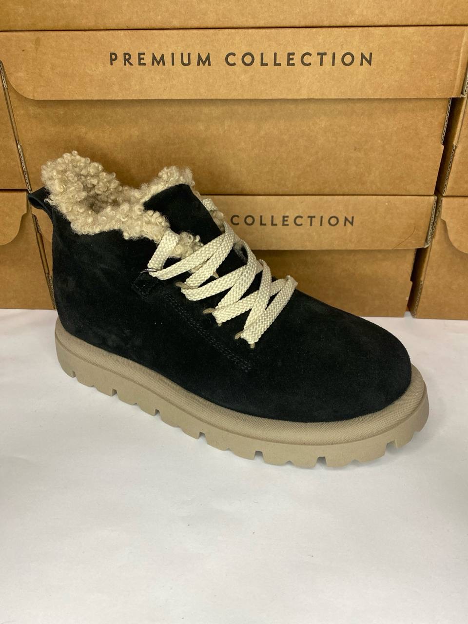 картинка Ботинки замшевые Benito от магазина Pratik