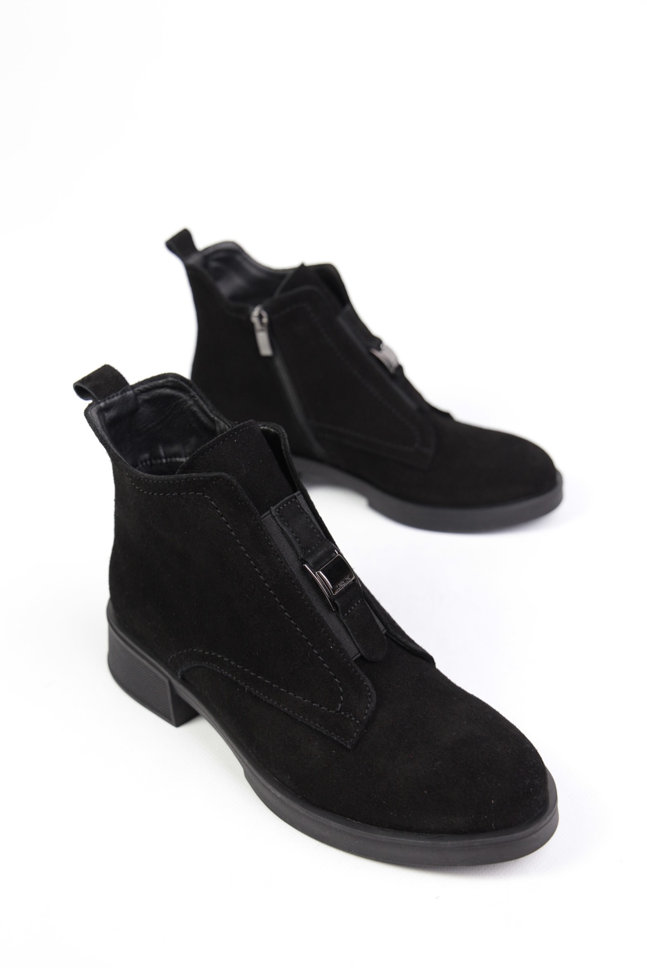 картинка Ботинки замшевые Benito от магазина Pratik