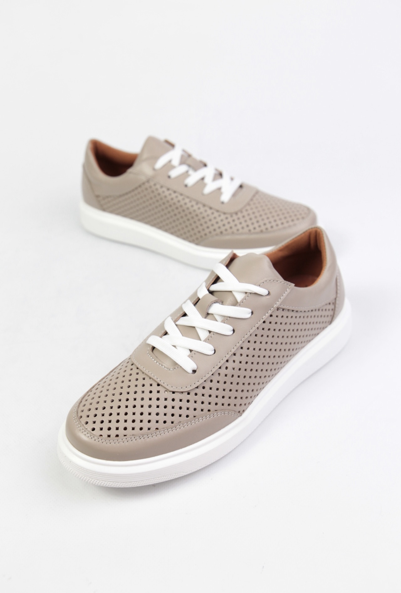 картинка Кеды кожаные Benito от магазина Pratik