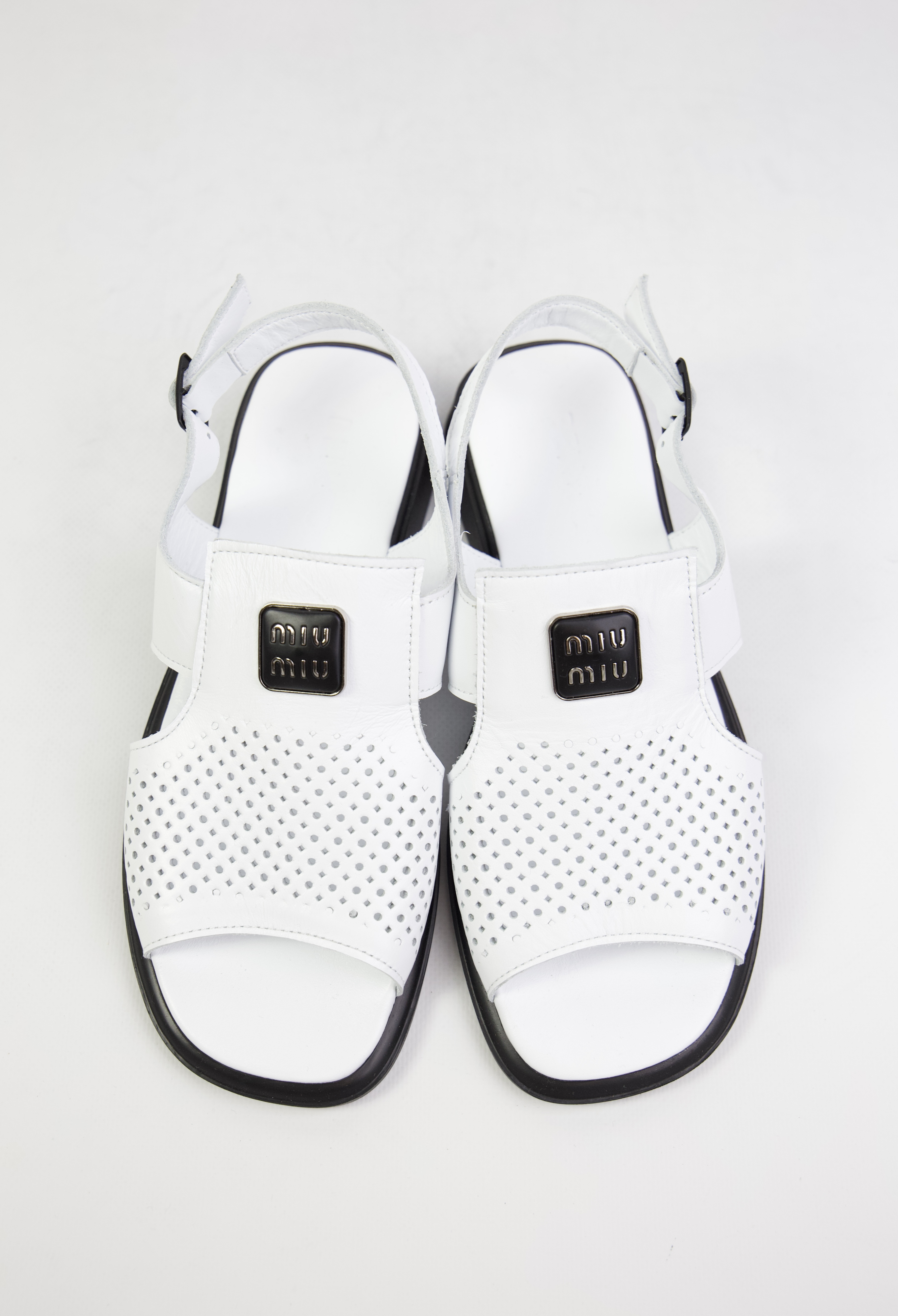 картинка Сандалии кожаные Benito от магазина Pratik