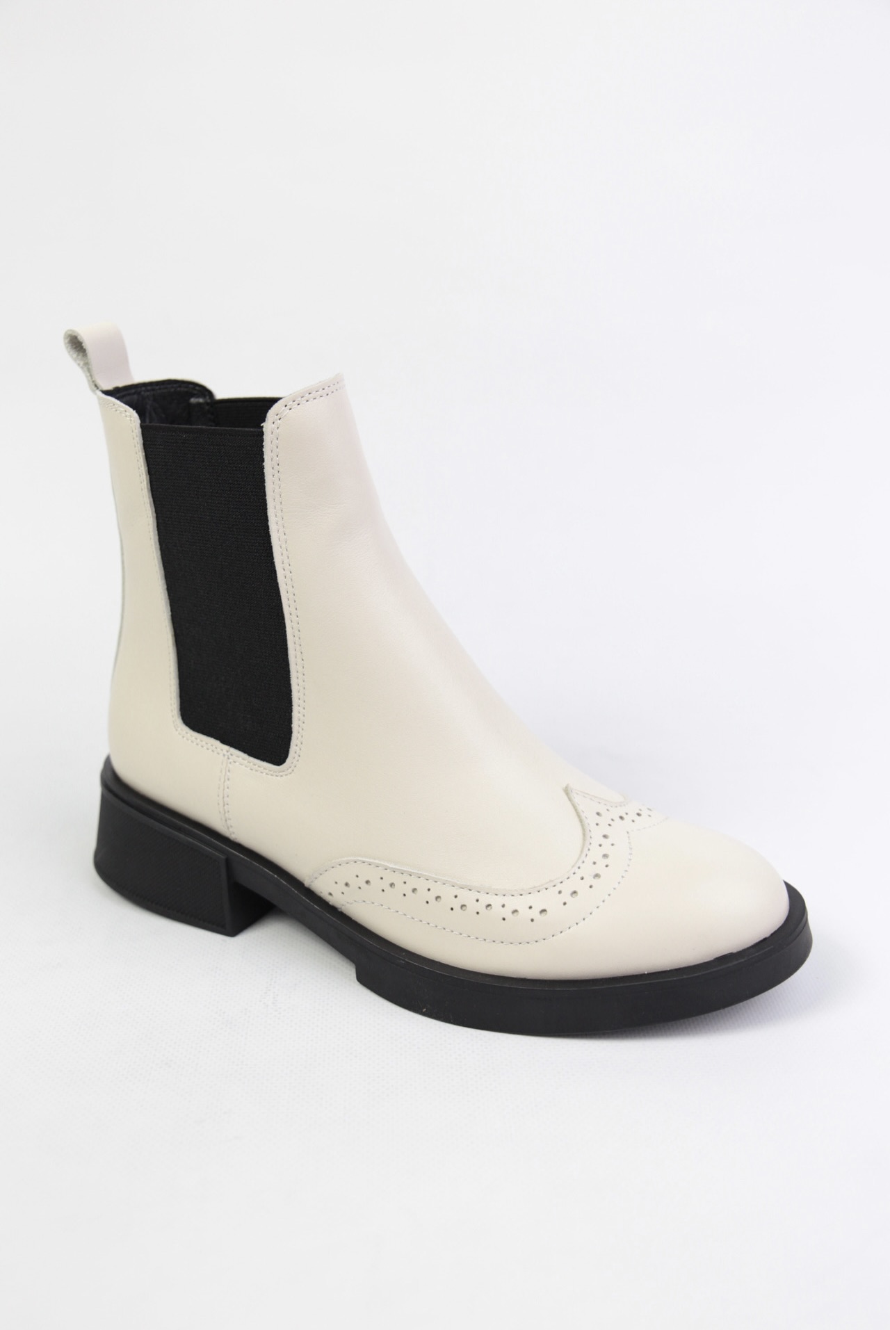 картинка Ботинки кожаные Benito от магазина Pratik