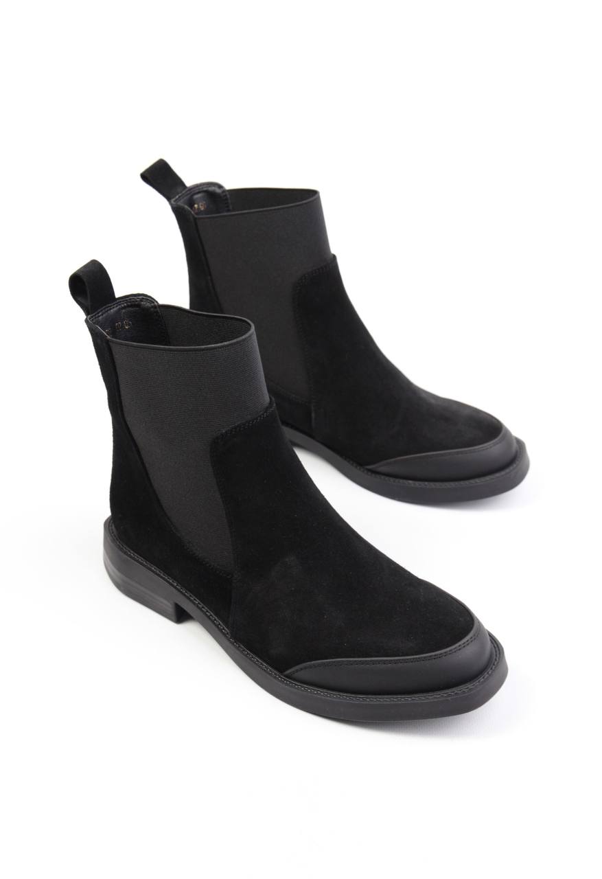 картинка Ботинки замшевые Benito от магазина Pratik