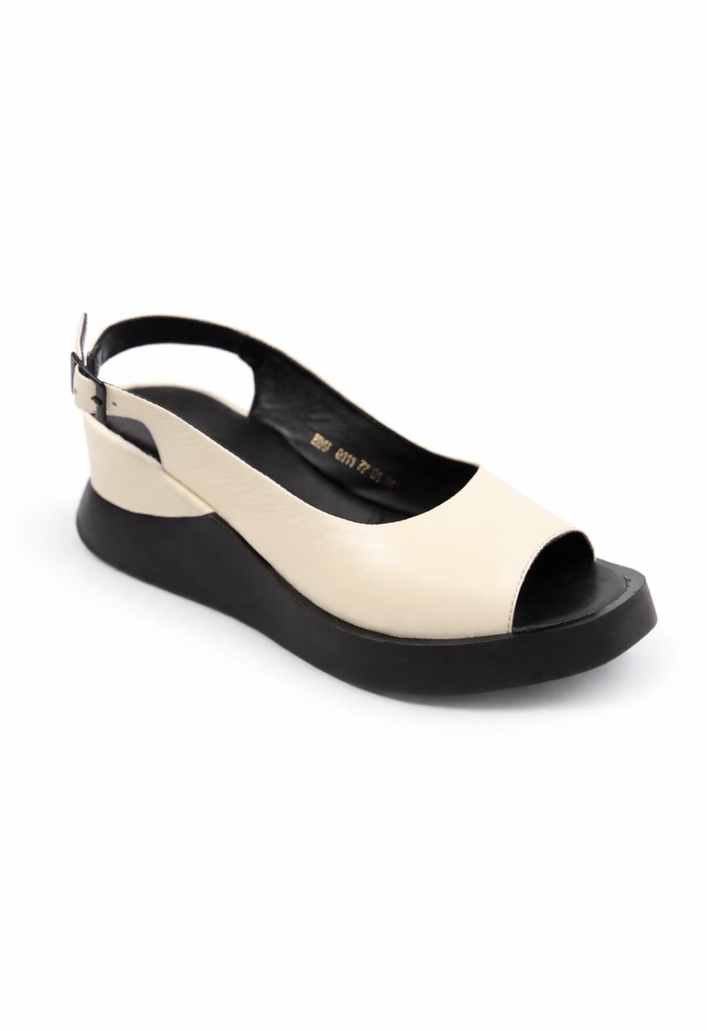 картинка Босоножки кожаные Benito от магазина Pratik