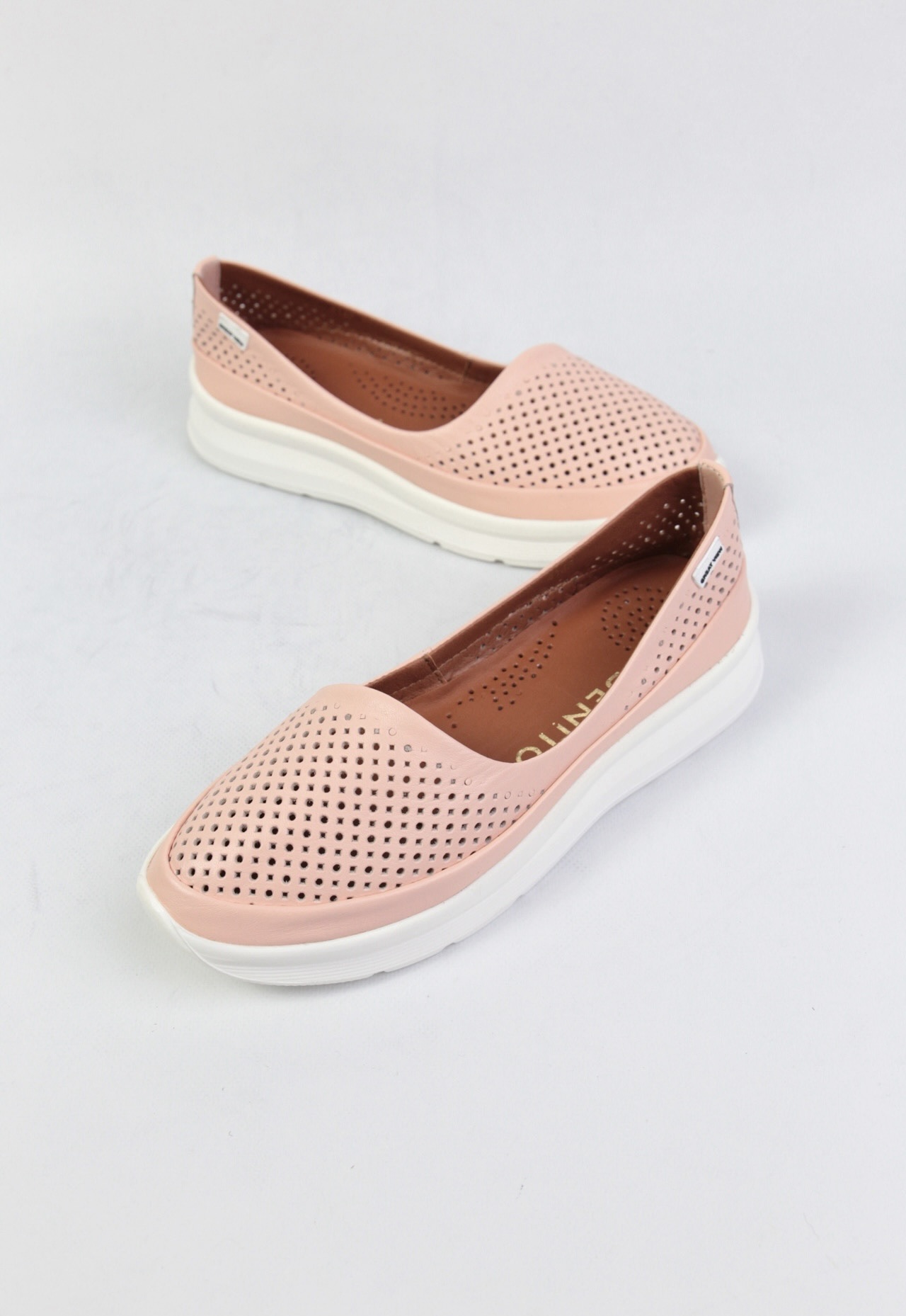 картинка Балетки кожаные Benito от магазина Pratik