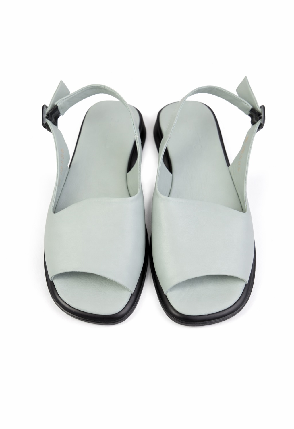 картинка Сандалии кожаные Benito от магазина Pratik