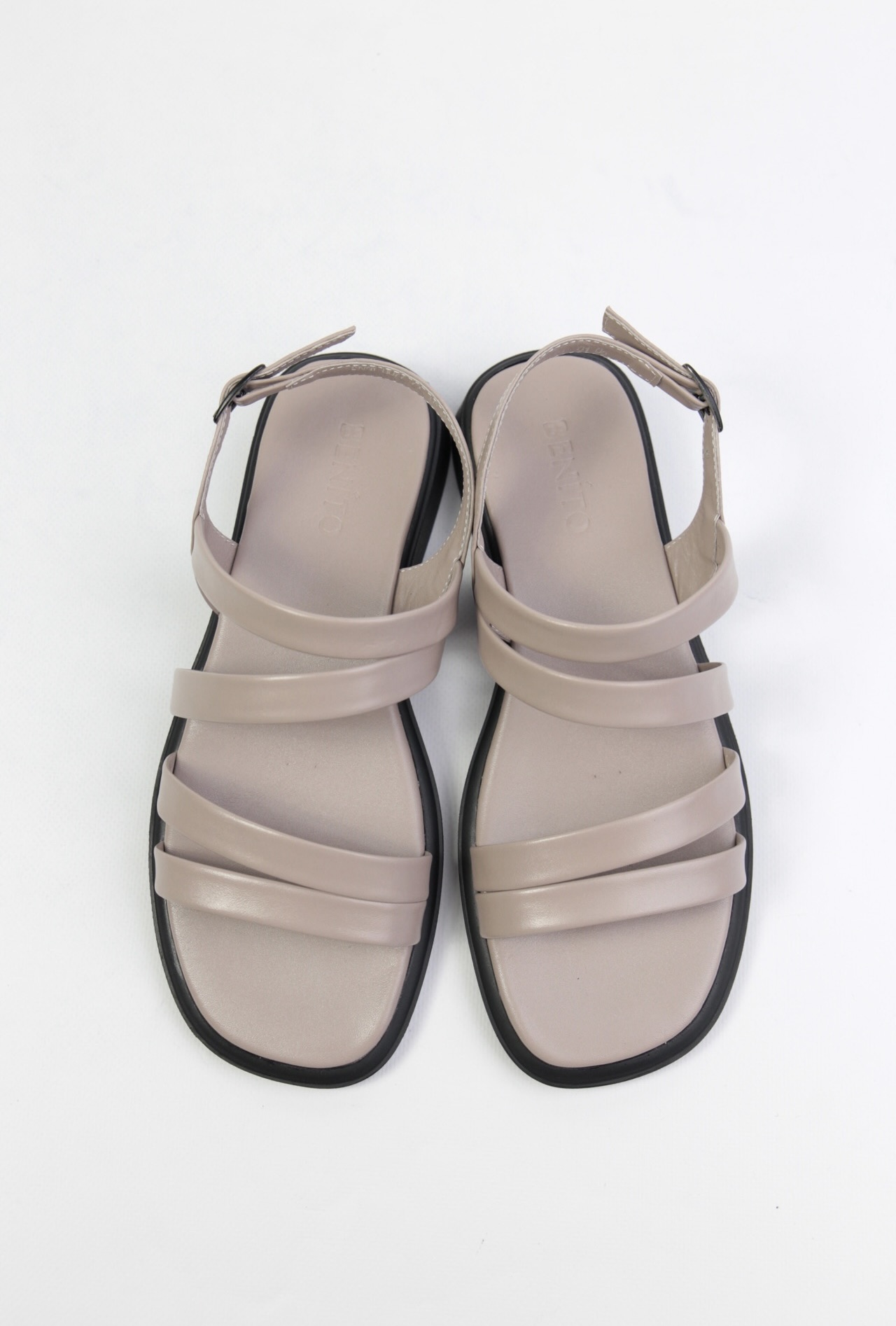 картинка Сандалии кожаные Benito от магазина Pratik