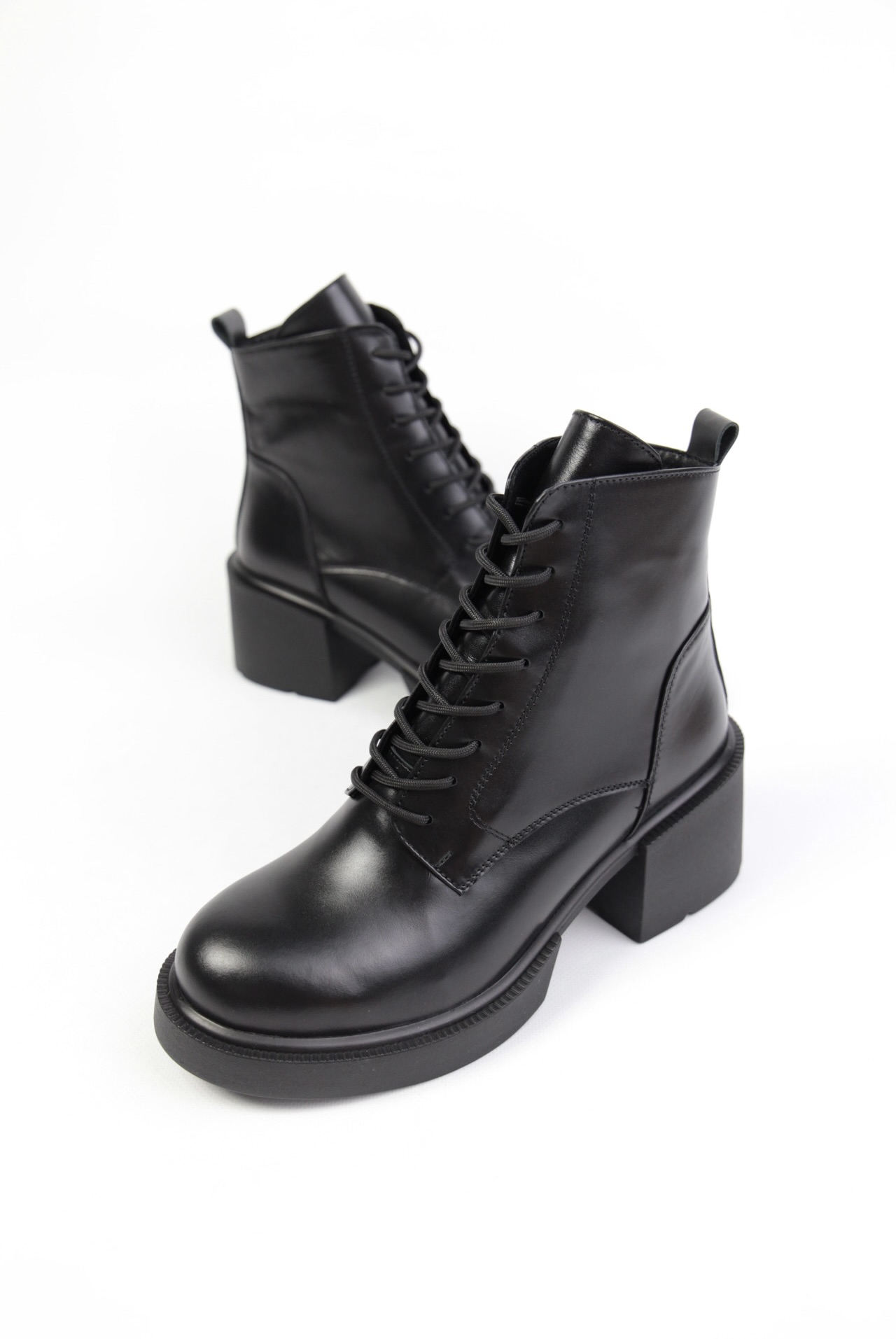 картинка Ботильоны кожаные Benito от магазина Pratik