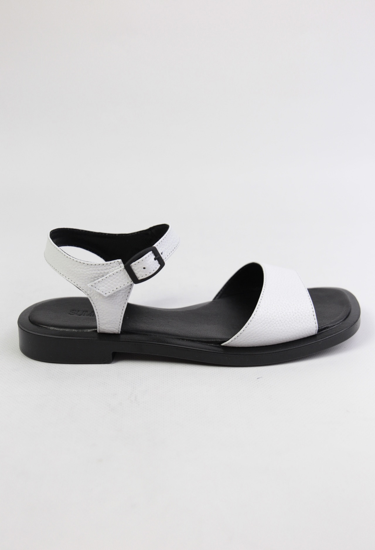 картинка Сандалии кожаные Benito от магазина Pratik