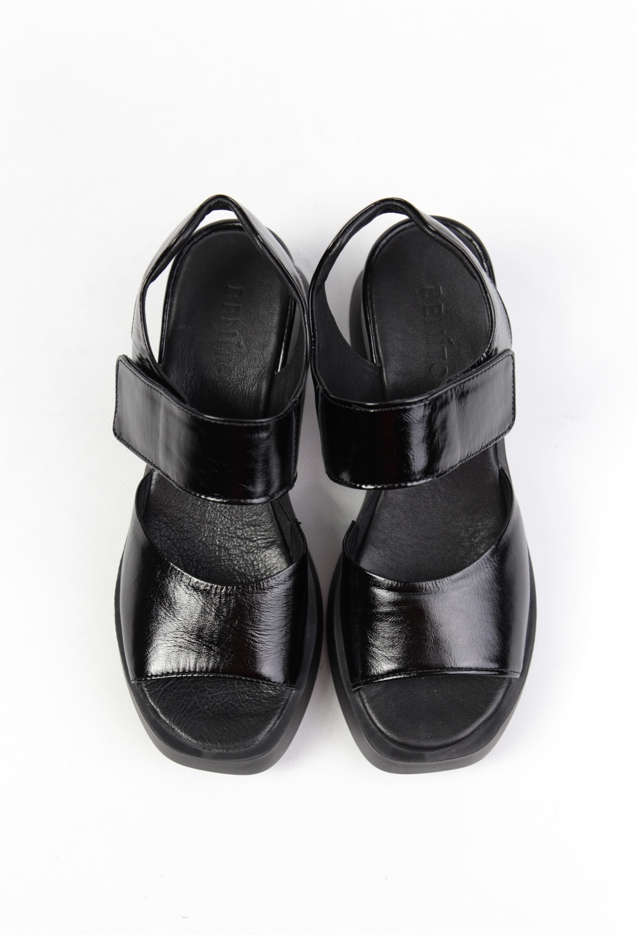 картинка Босоножки кожаные Benito от магазина Pratik