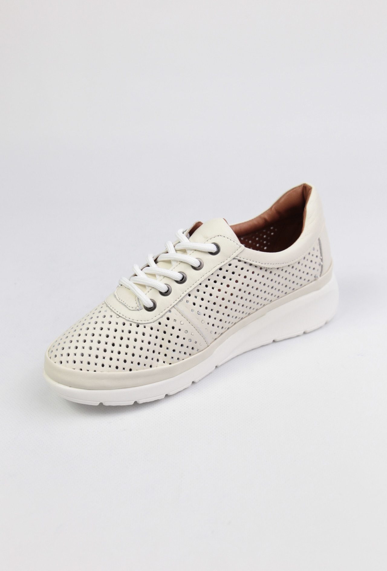 картинка Кроссовки кожаные Benito от магазина Pratik