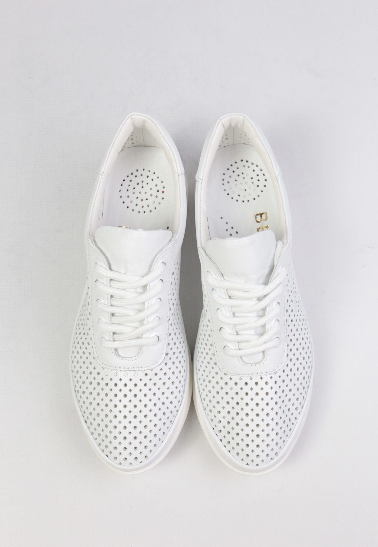 картинка Кроссовки кожаные Benito от магазина Pratik