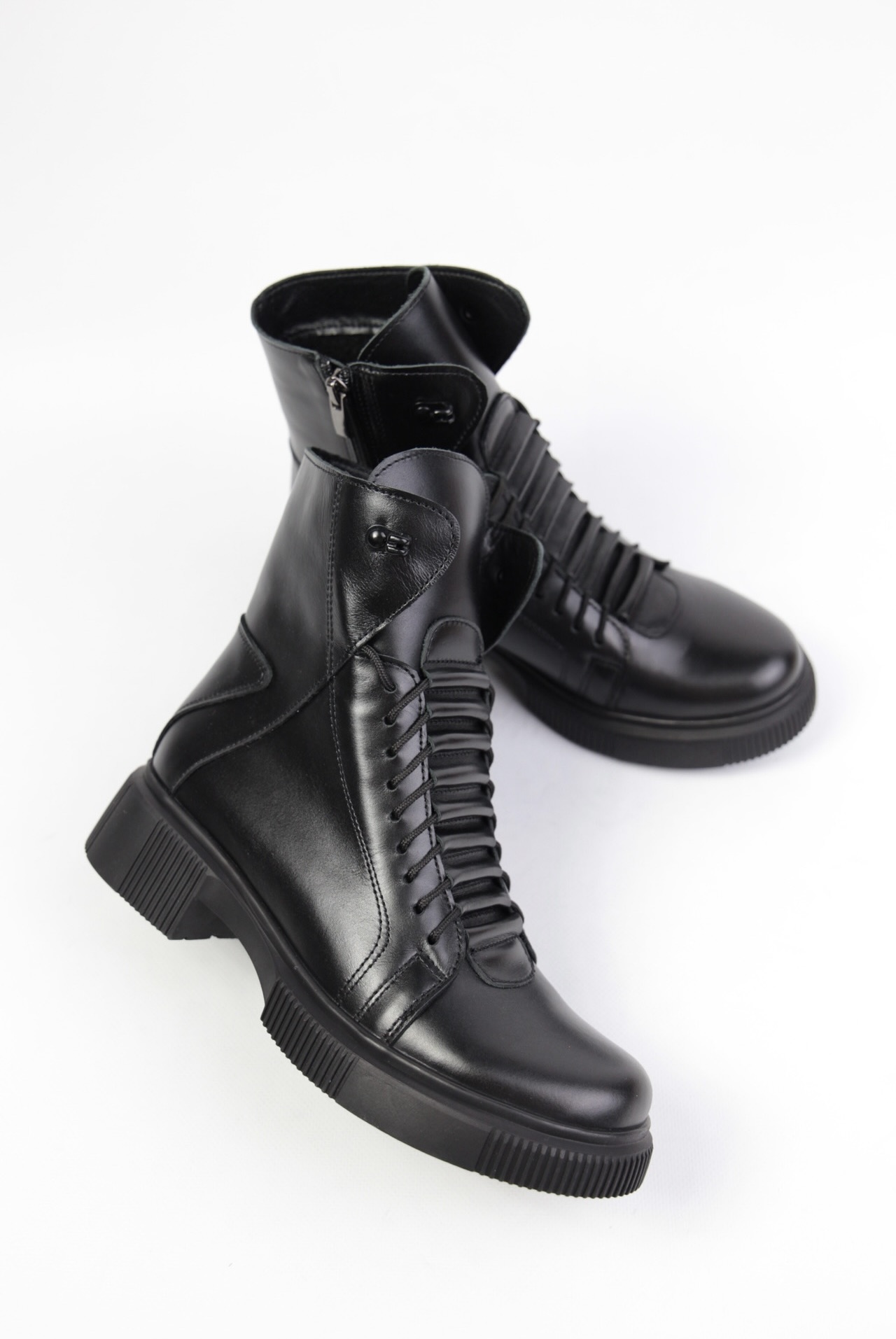 картинка Ботинки кожаные Benito от магазина Pratik