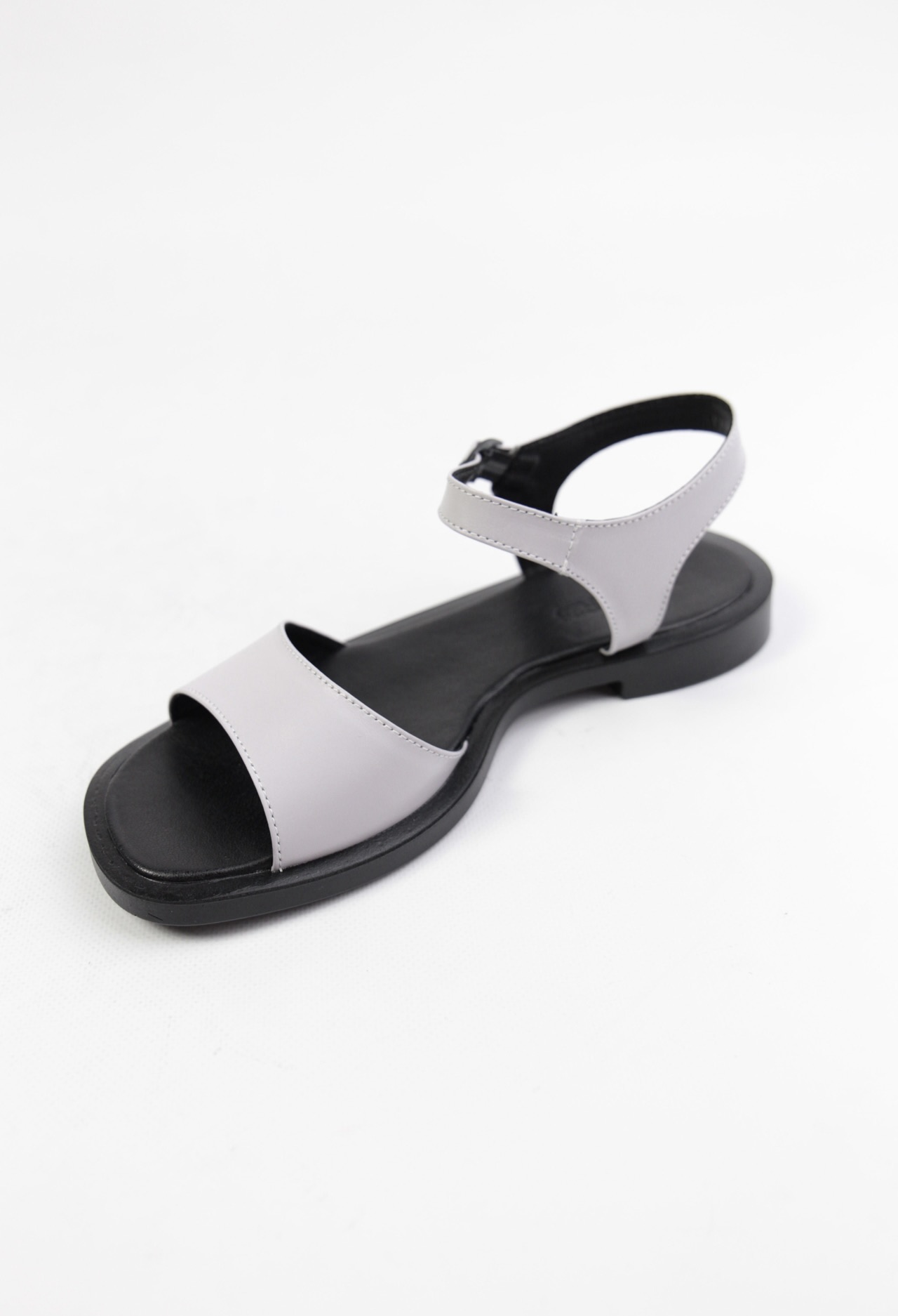 картинка Сандалии кожаные Benito от магазина Pratik