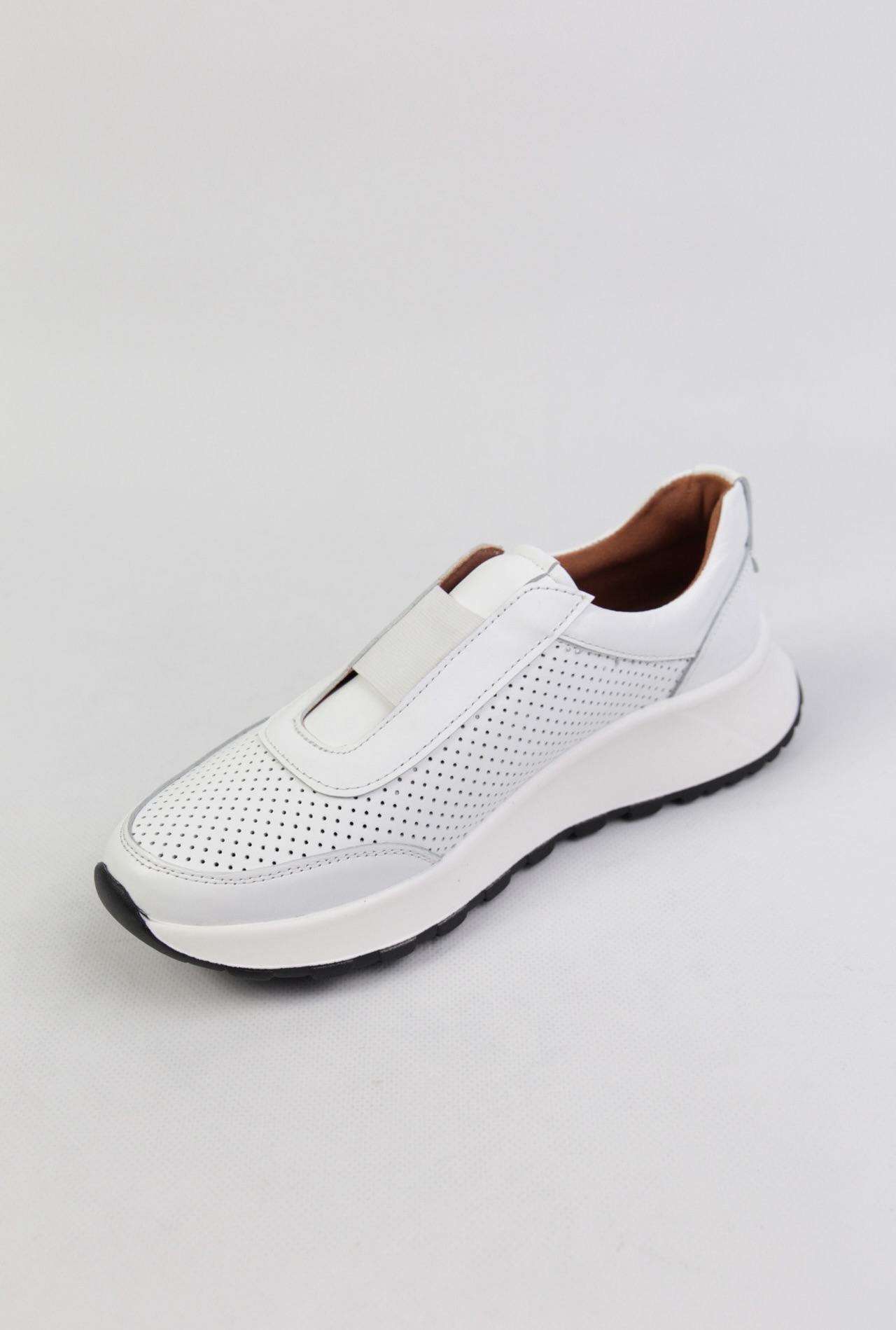 картинка  Кроссовки кожаные Benito от магазина Pratik