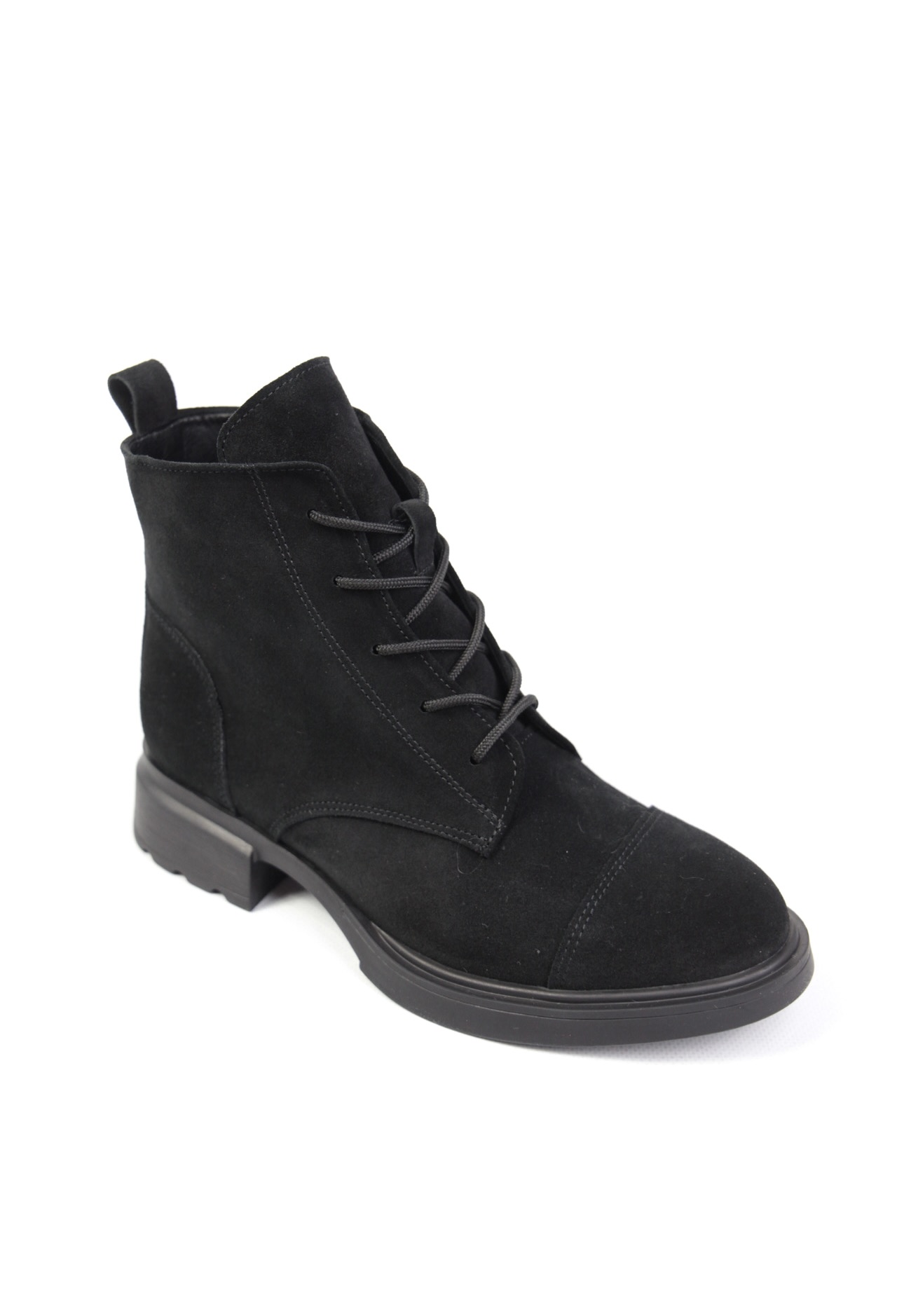 картинка Ботинки замшевые Benito от магазина Pratik