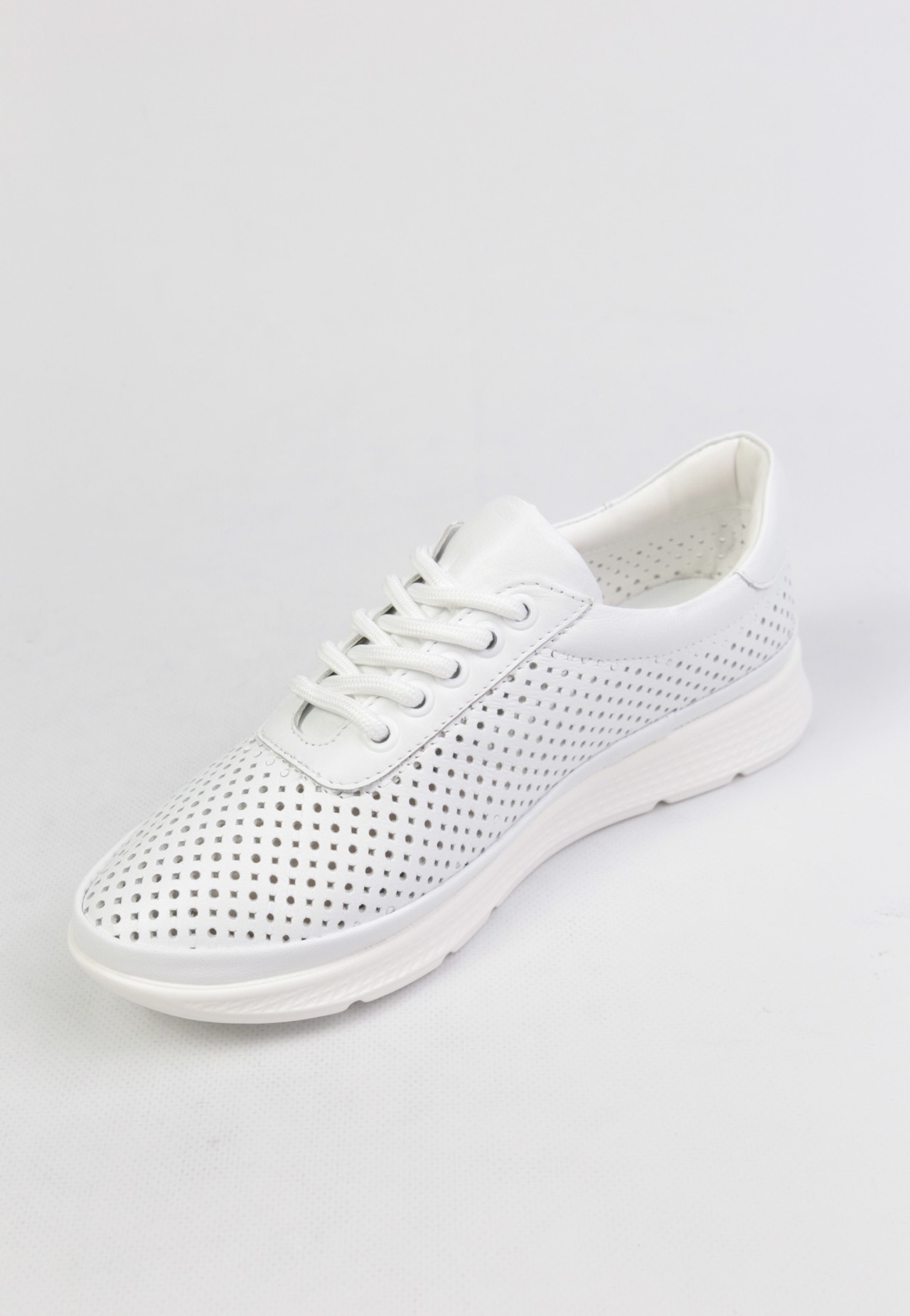 картинка Кроссовки кожаные Benito от магазина Pratik