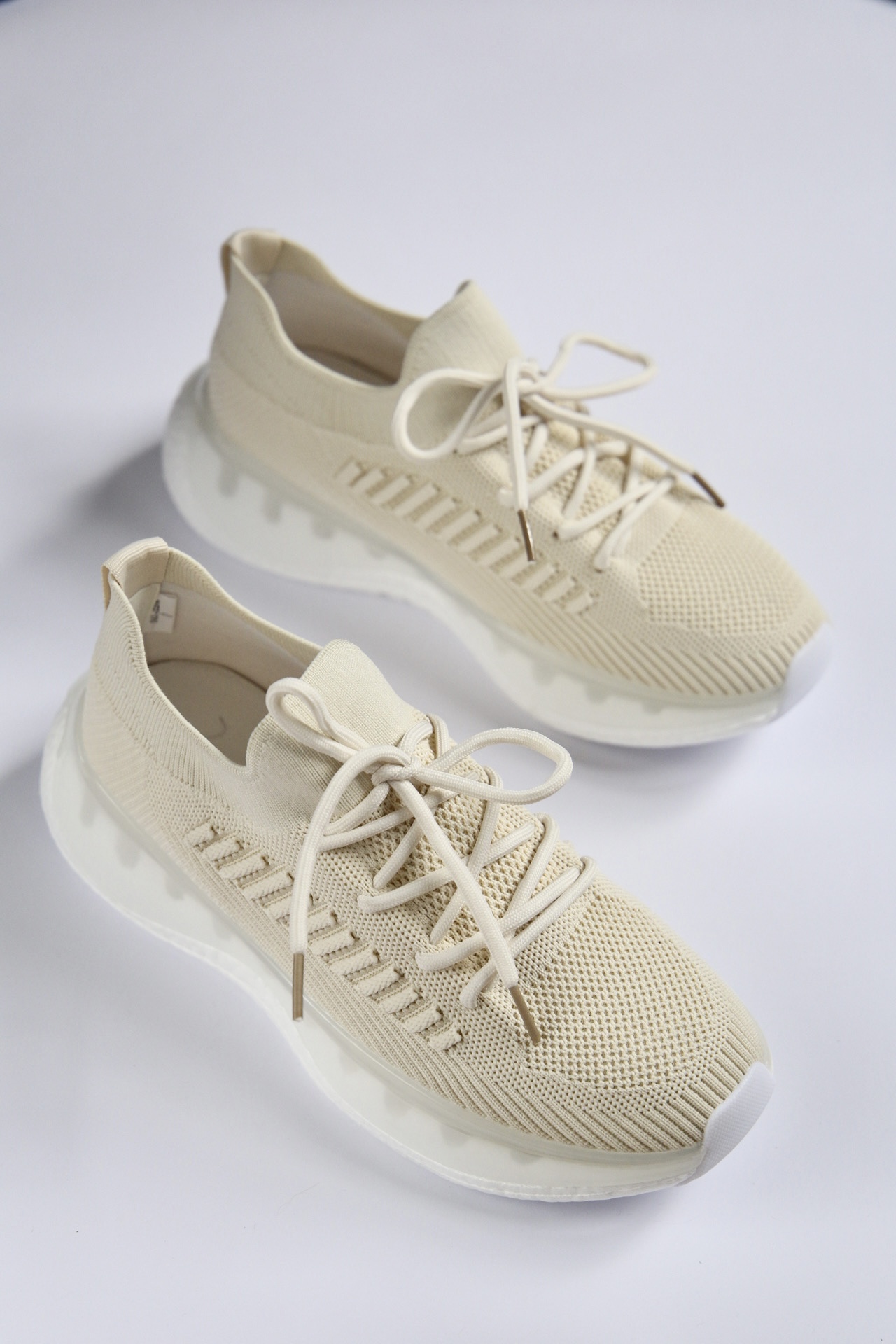 картинка Кроссовки женские Lonza от магазина Pratik