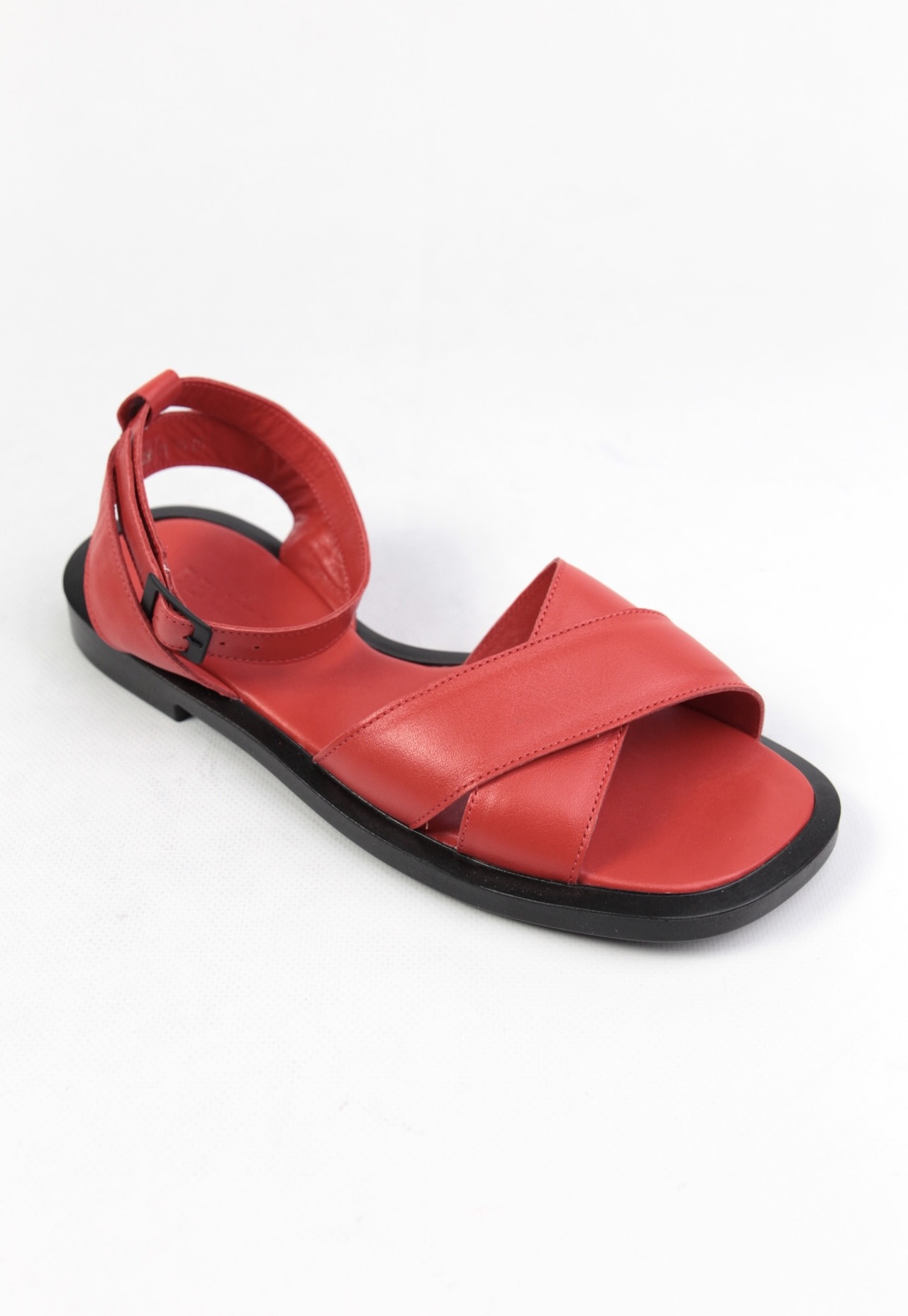 картинка Сандалии кожаные Benito от магазина Pratik