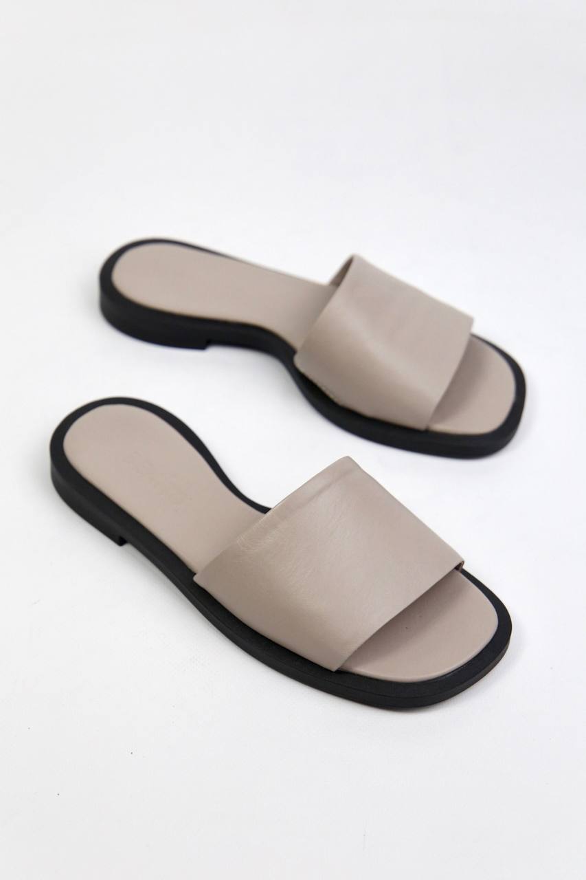 картинка Шлепанцы кожаные Benito от магазина Pratik