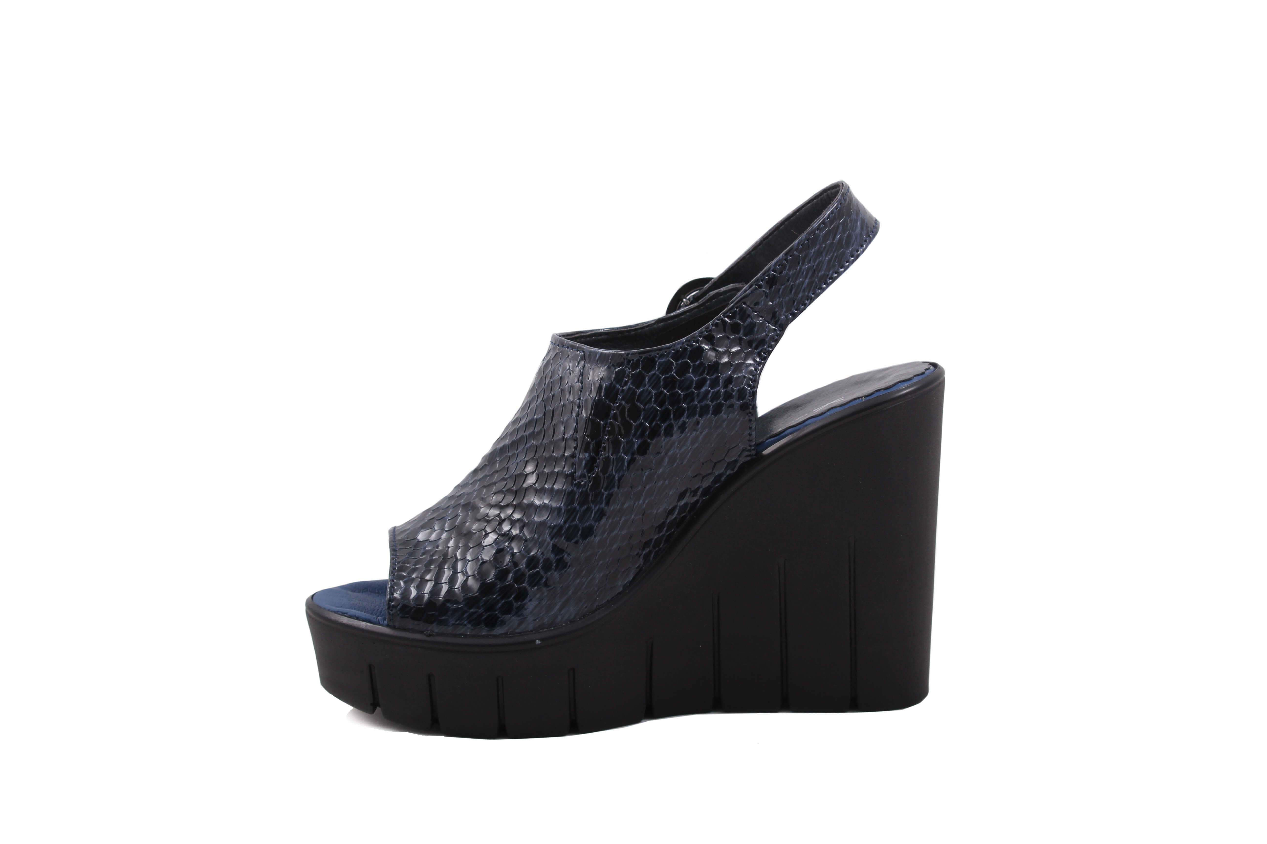 картинка Босоножки кожаные Kuva от магазина Pratik