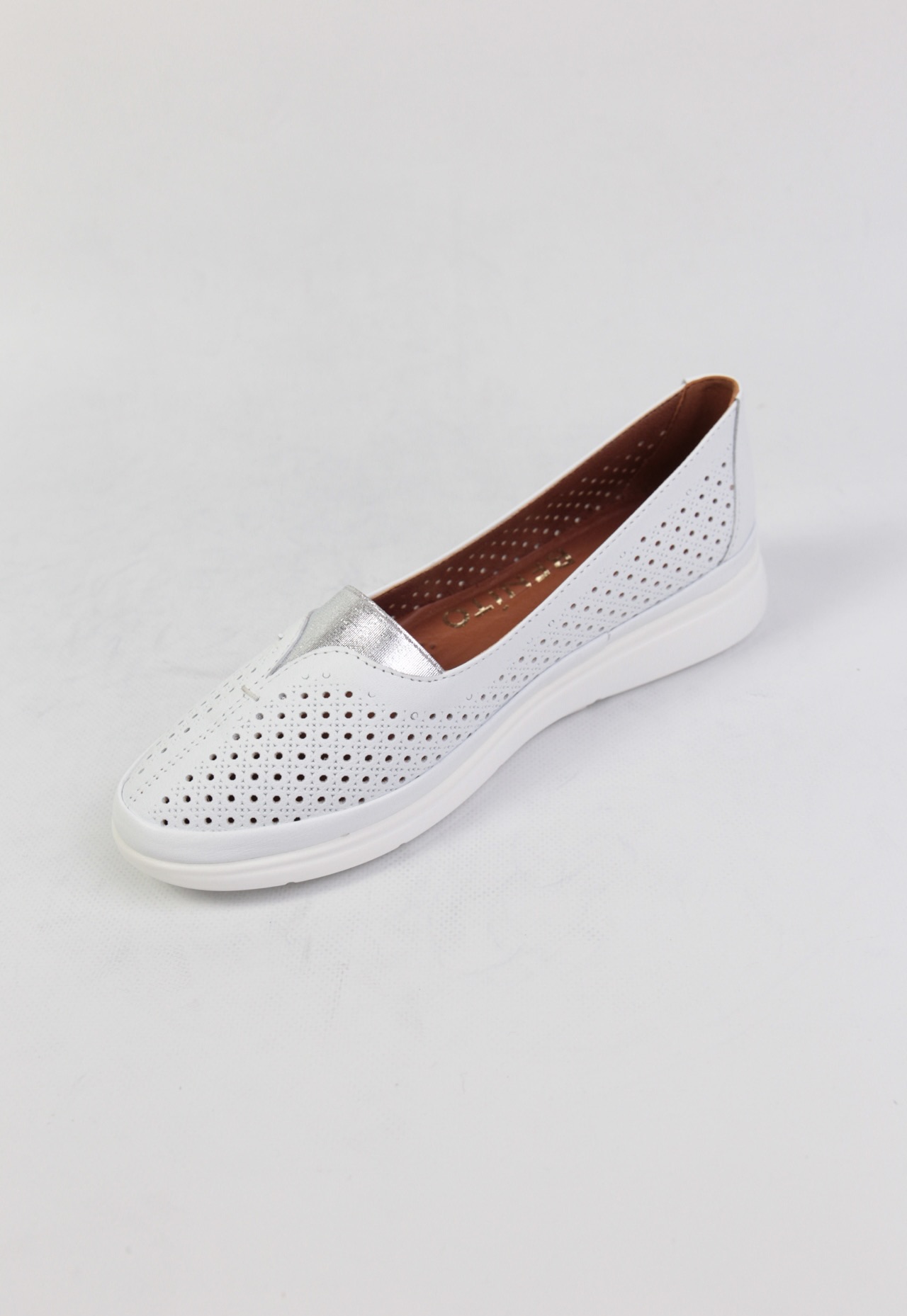 картинка Балетки кожаные Benito от магазина Pratik