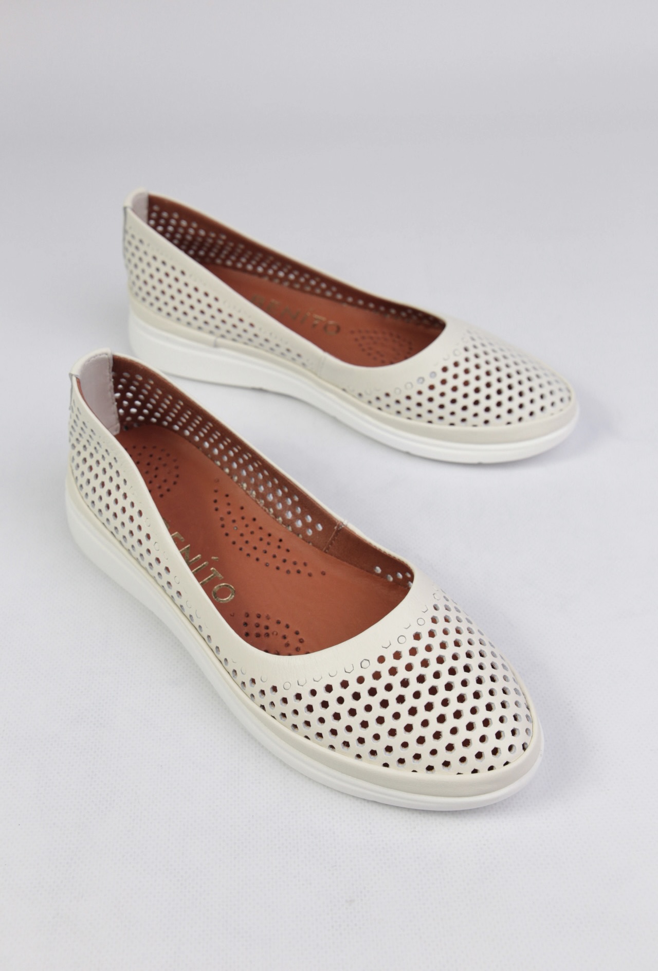 картинка Балетки кожаные Benito от магазина Pratik