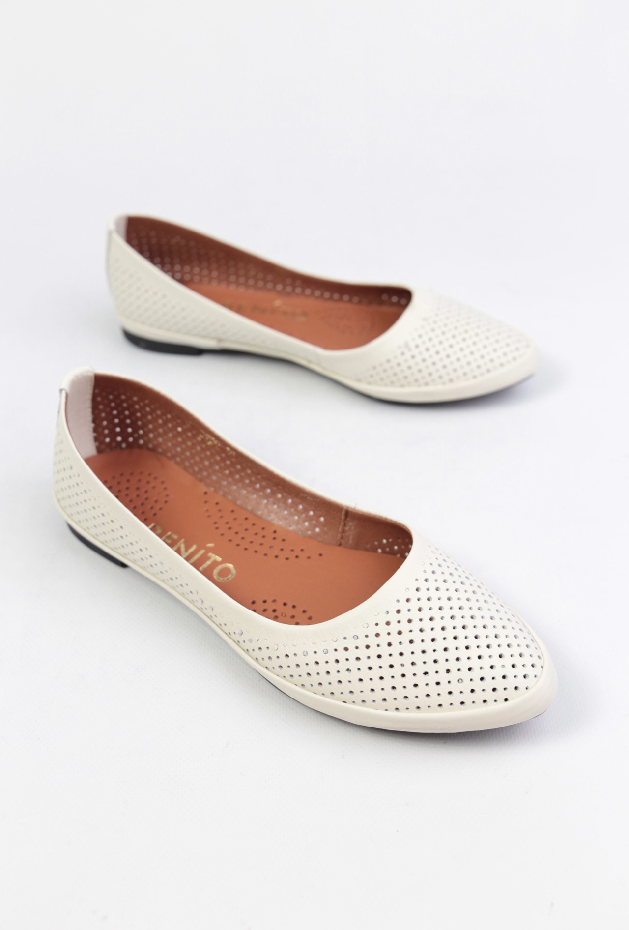 картинка Балетки кожаные Benito от магазина Pratik