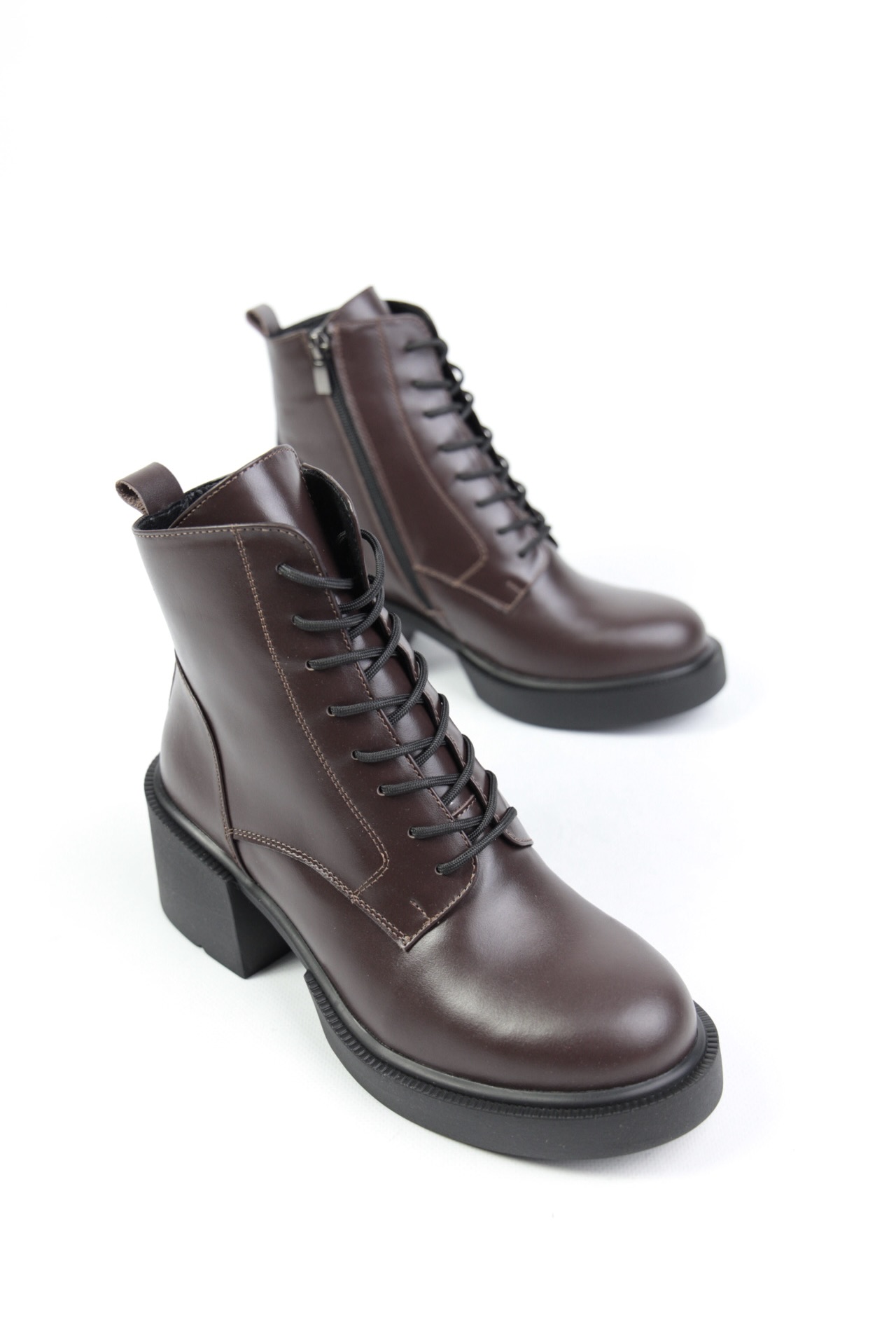 картинка Ботильоны кожаные Benito от магазина Pratik