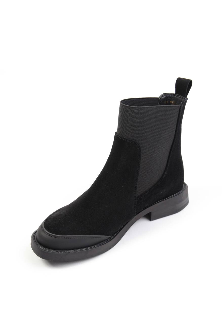 картинка Ботинки замшевые Benito от магазина Pratik