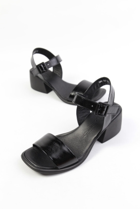 Босоножки кожаные Benito 0080/12 new- фото 1 - интернет-магазин обуви Pratik