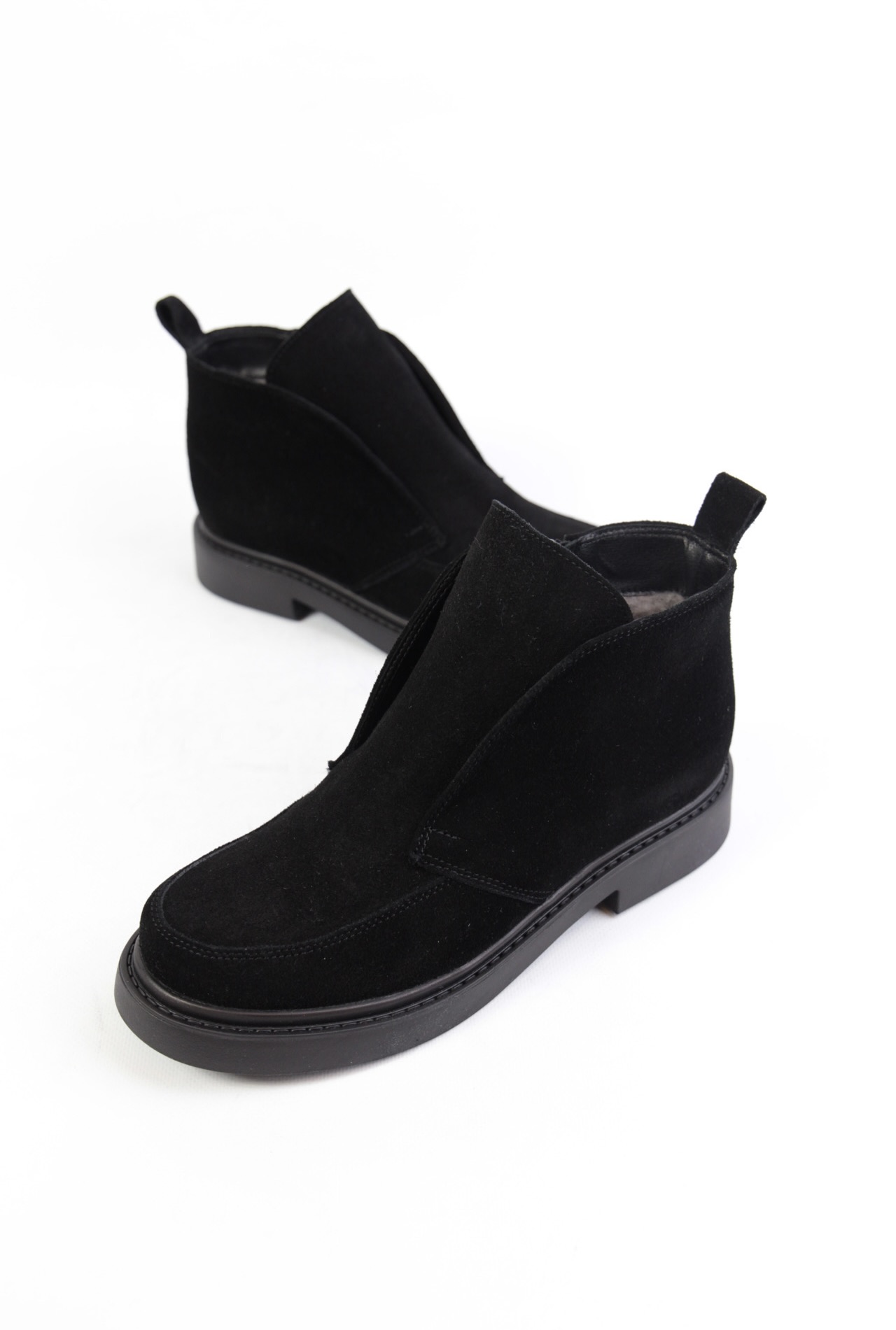 картинка Ботинки замшевые Benito от магазина Pratik