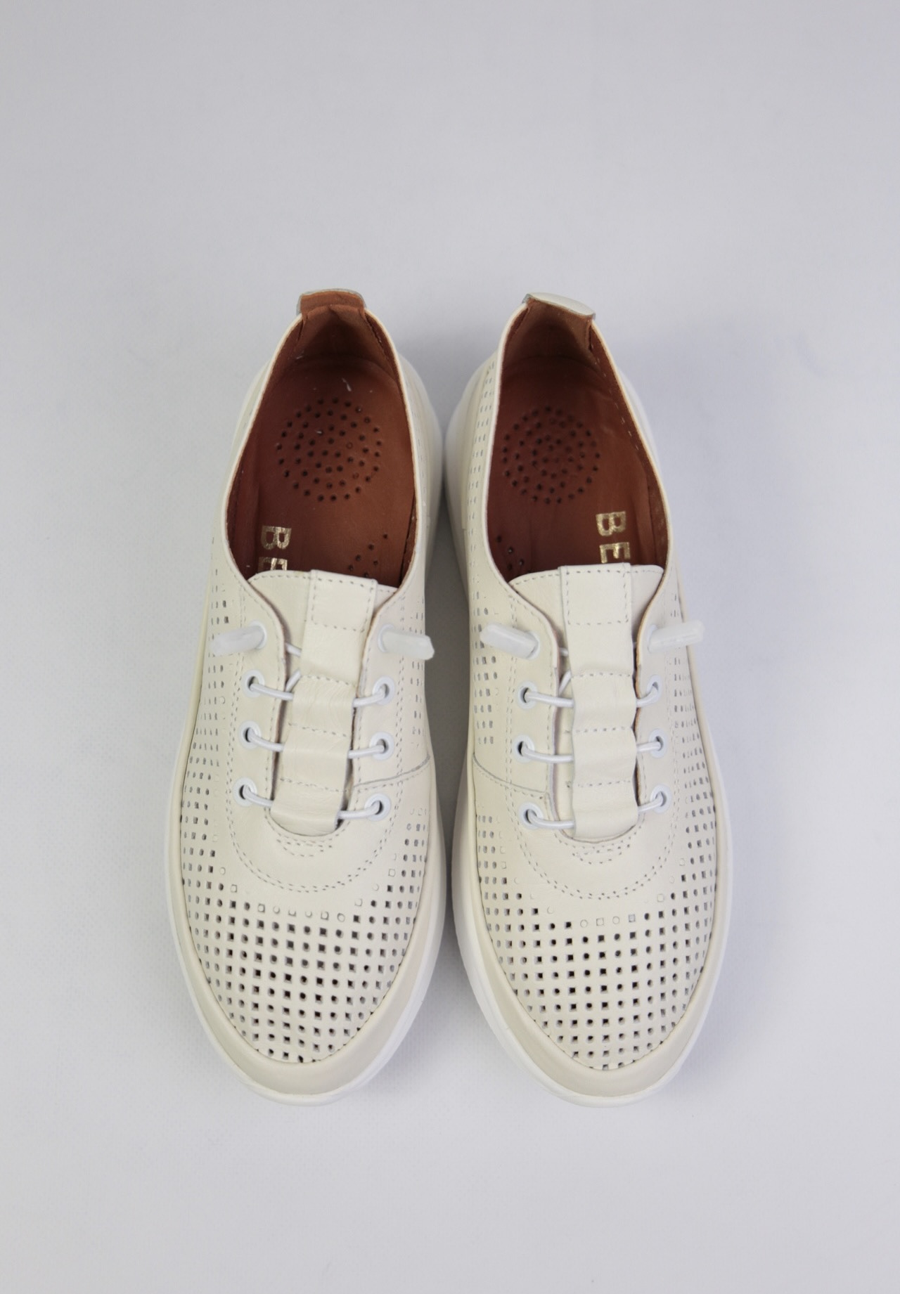 картинка Кроссовки кожаные Benito от магазина Pratik