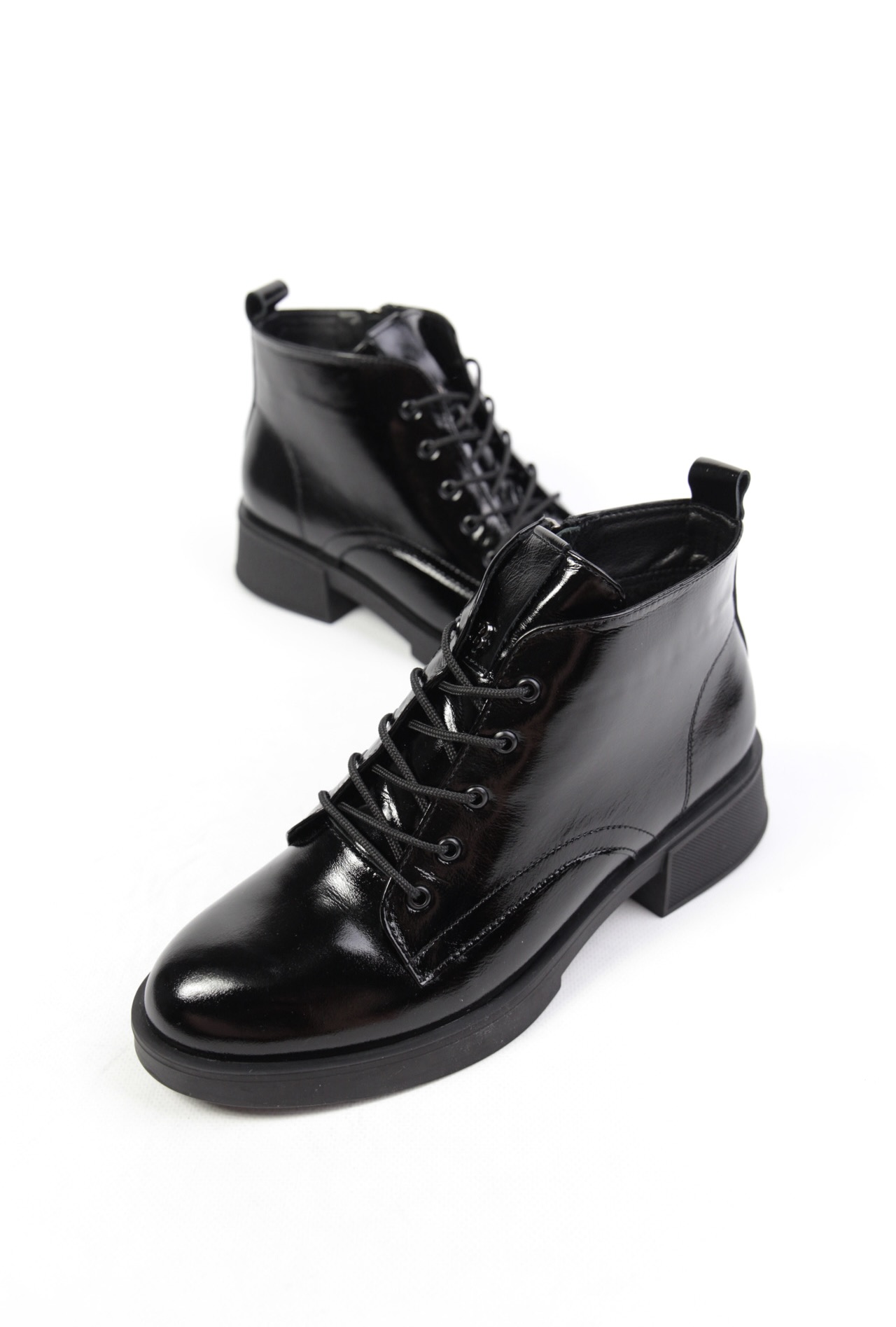 картинка Ботинки кожаные Benito от магазина Pratik