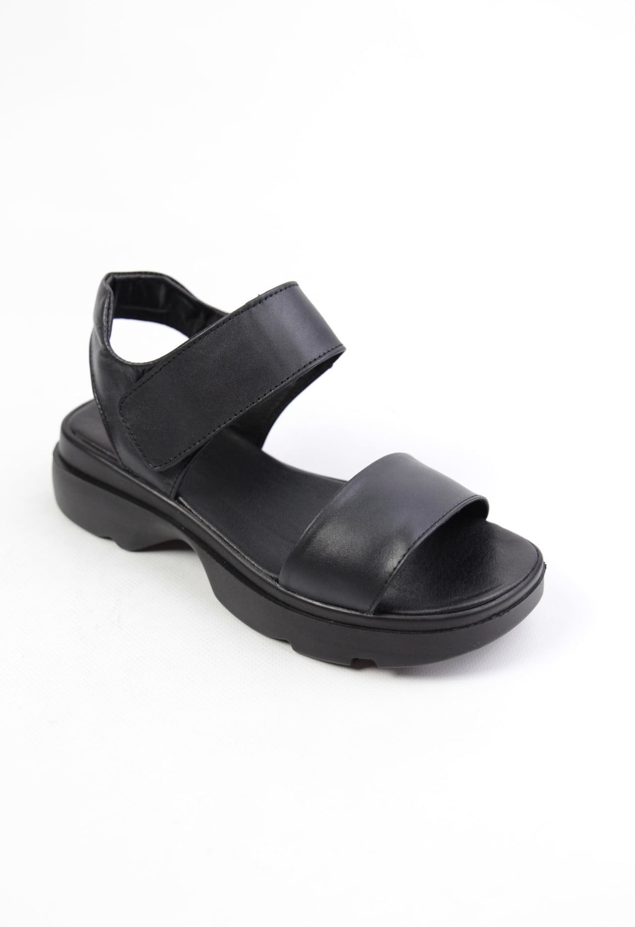 картинка Босоножки кожаные Benito от магазина Pratik