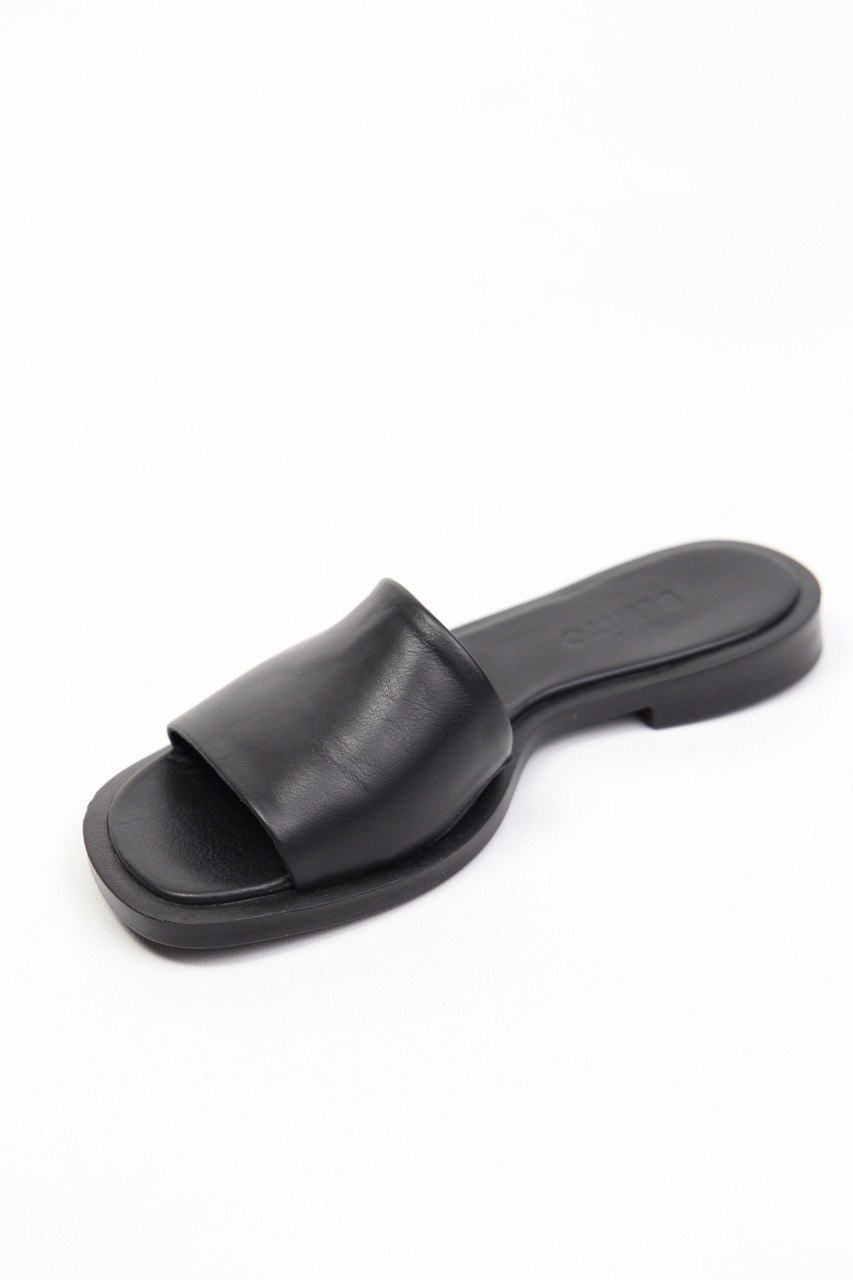 картинка Шлепанцы кожаные Benito от магазина Pratik