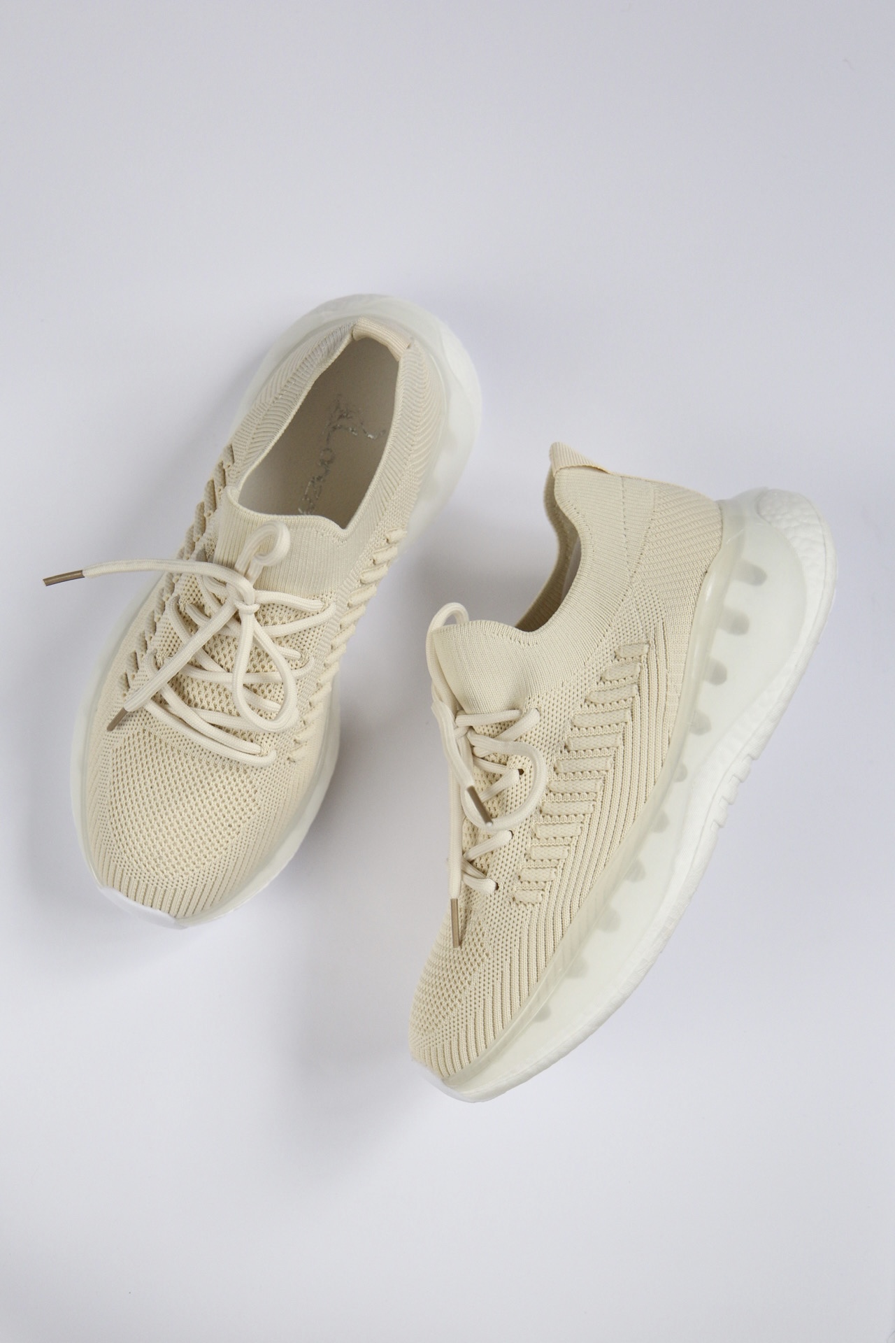 картинка Кроссовки женские Lonza от магазина Pratik