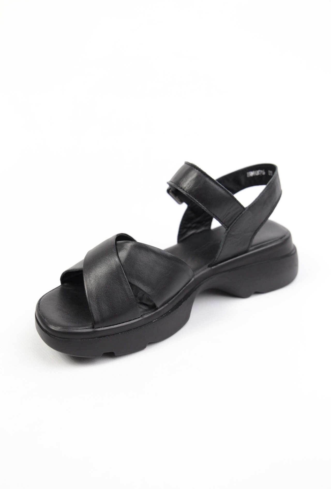 картинка Босоножки кожаные Benito от магазина Pratik