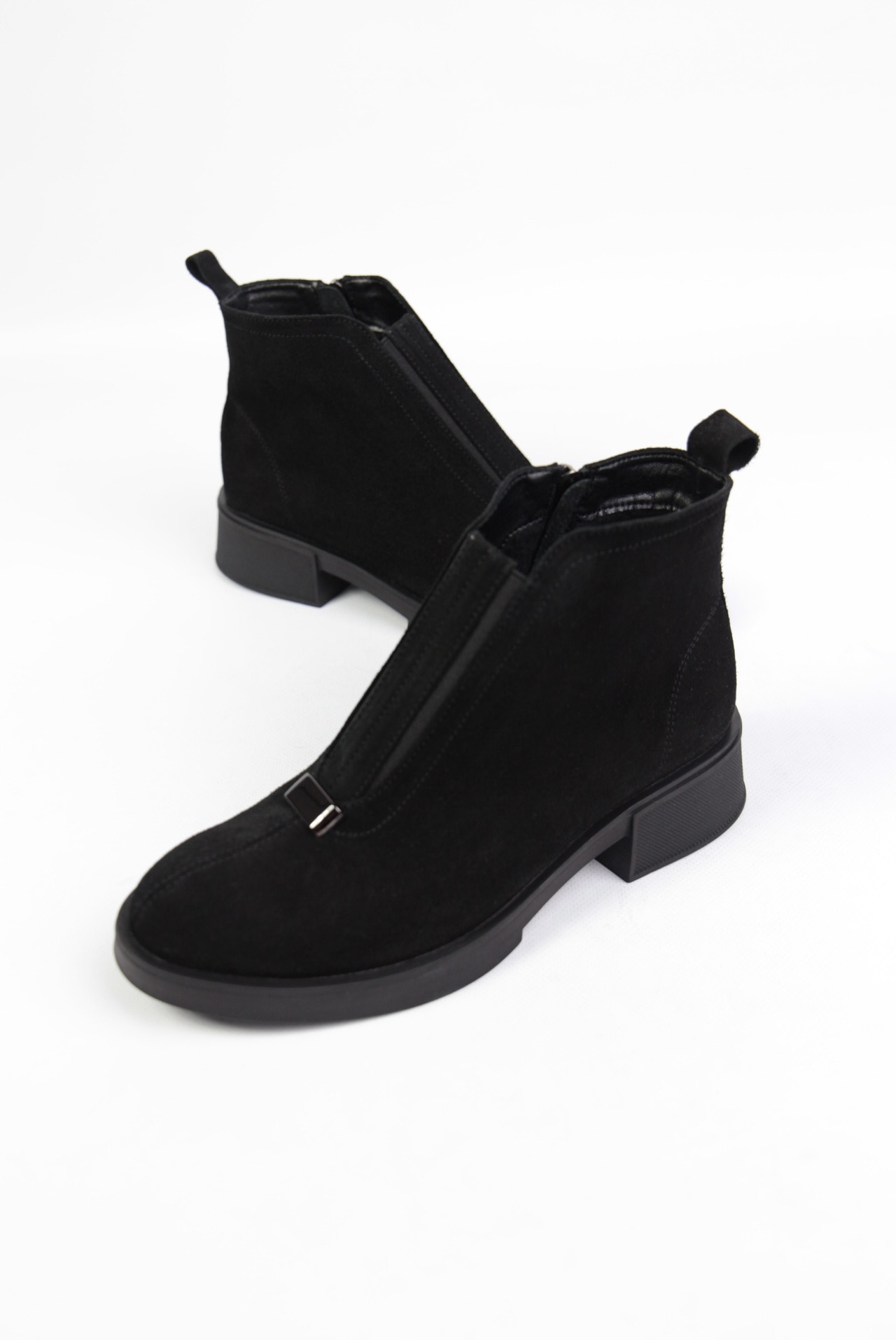 картинка Ботинки замшевые Benito от магазина Pratik