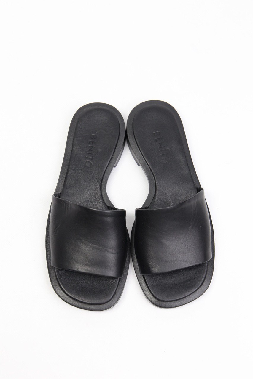 картинка Шлепанцы кожаные Benito от магазина Pratik