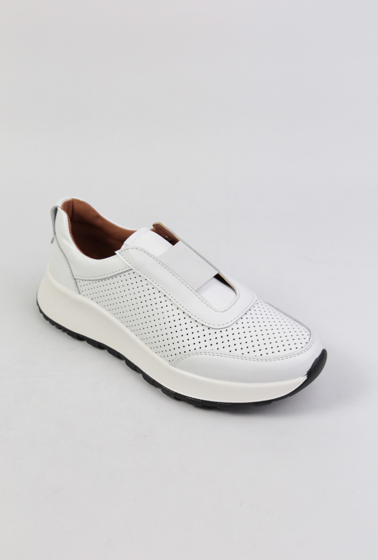 картинка  Кроссовки кожаные Benito от магазина Pratik