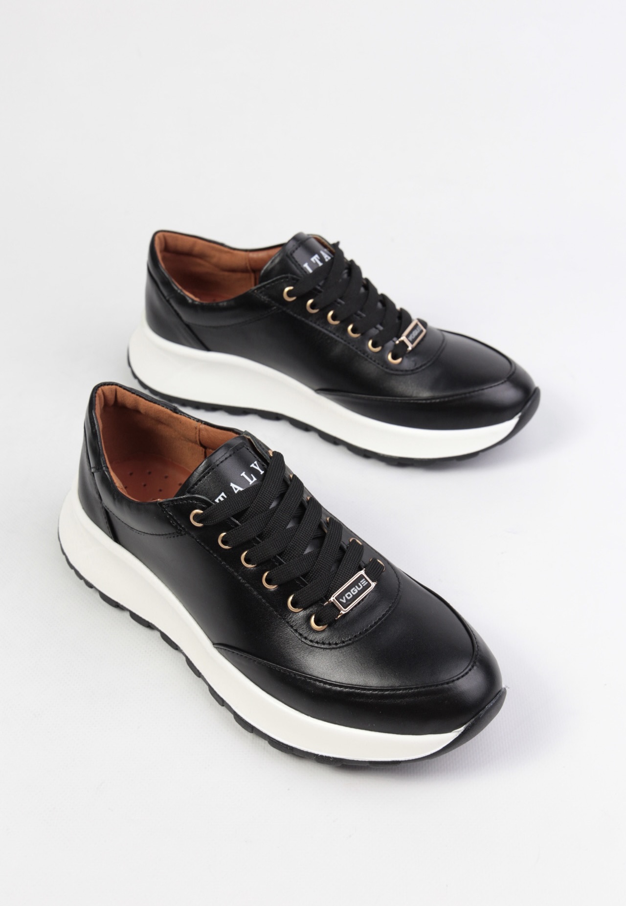 картинка Кроссовки кожаные Benito от магазина Pratik