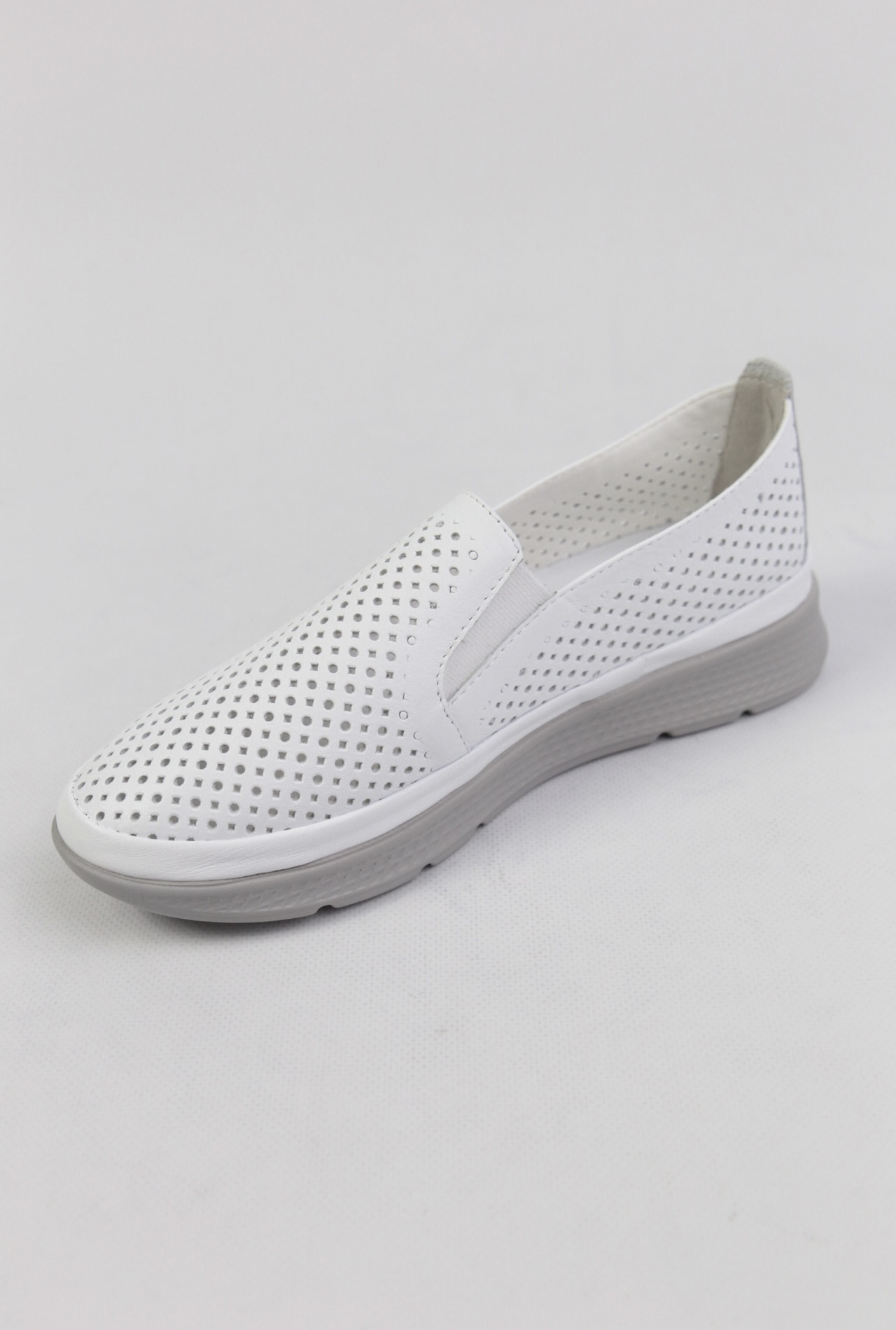 картинка Слипоны кожаные Benito от магазина Pratik