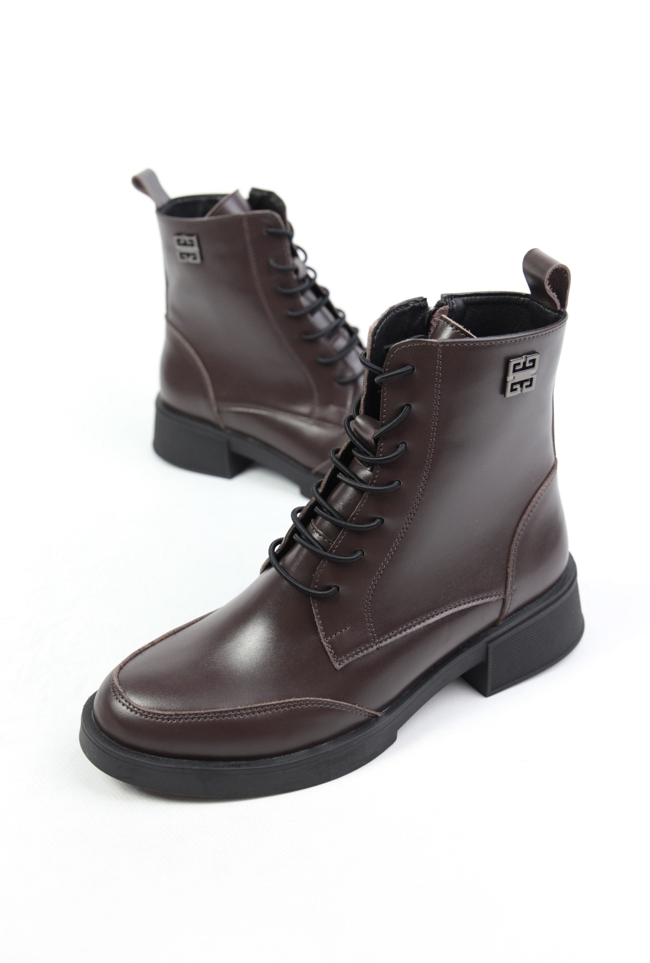 картинка Ботинки кожаные Benito от магазина Pratik