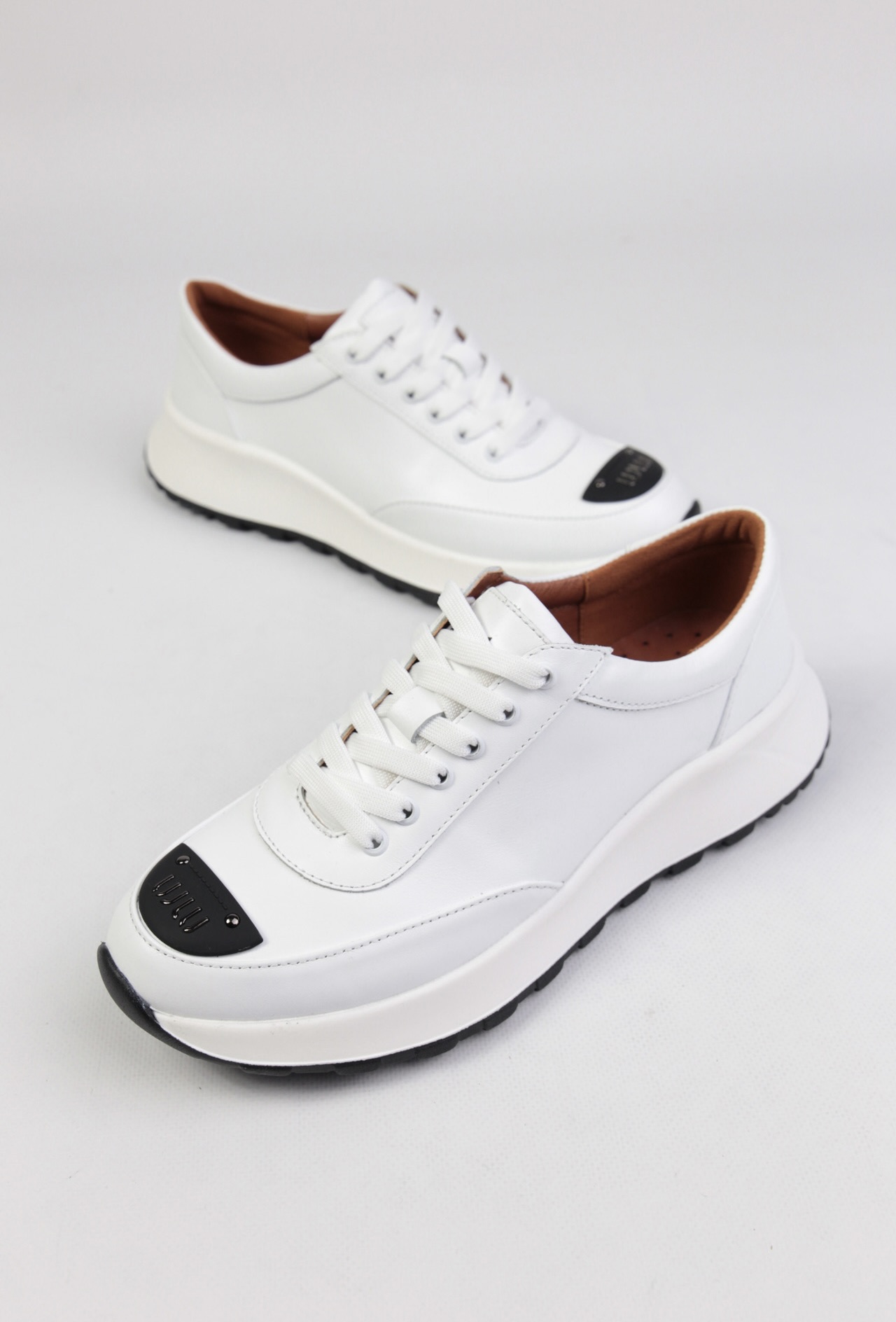 картинка Кроссовки кожаные Benito от магазина Pratik