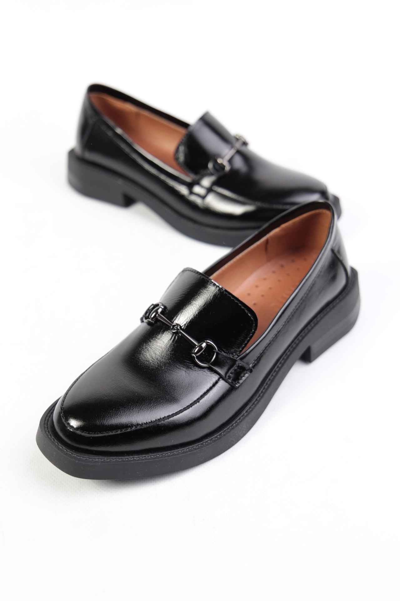 картинка Лоферы кожаные Benito от магазина Pratik