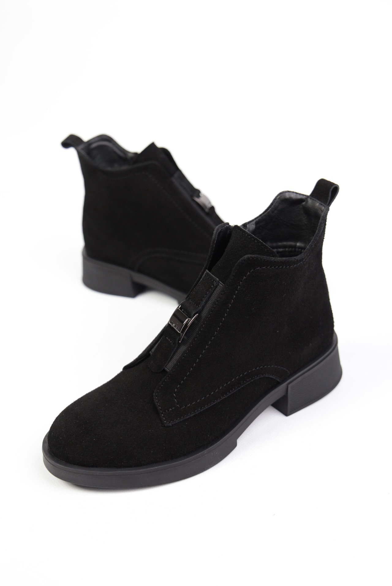 картинка Ботинки замшевые Benito от магазина Pratik