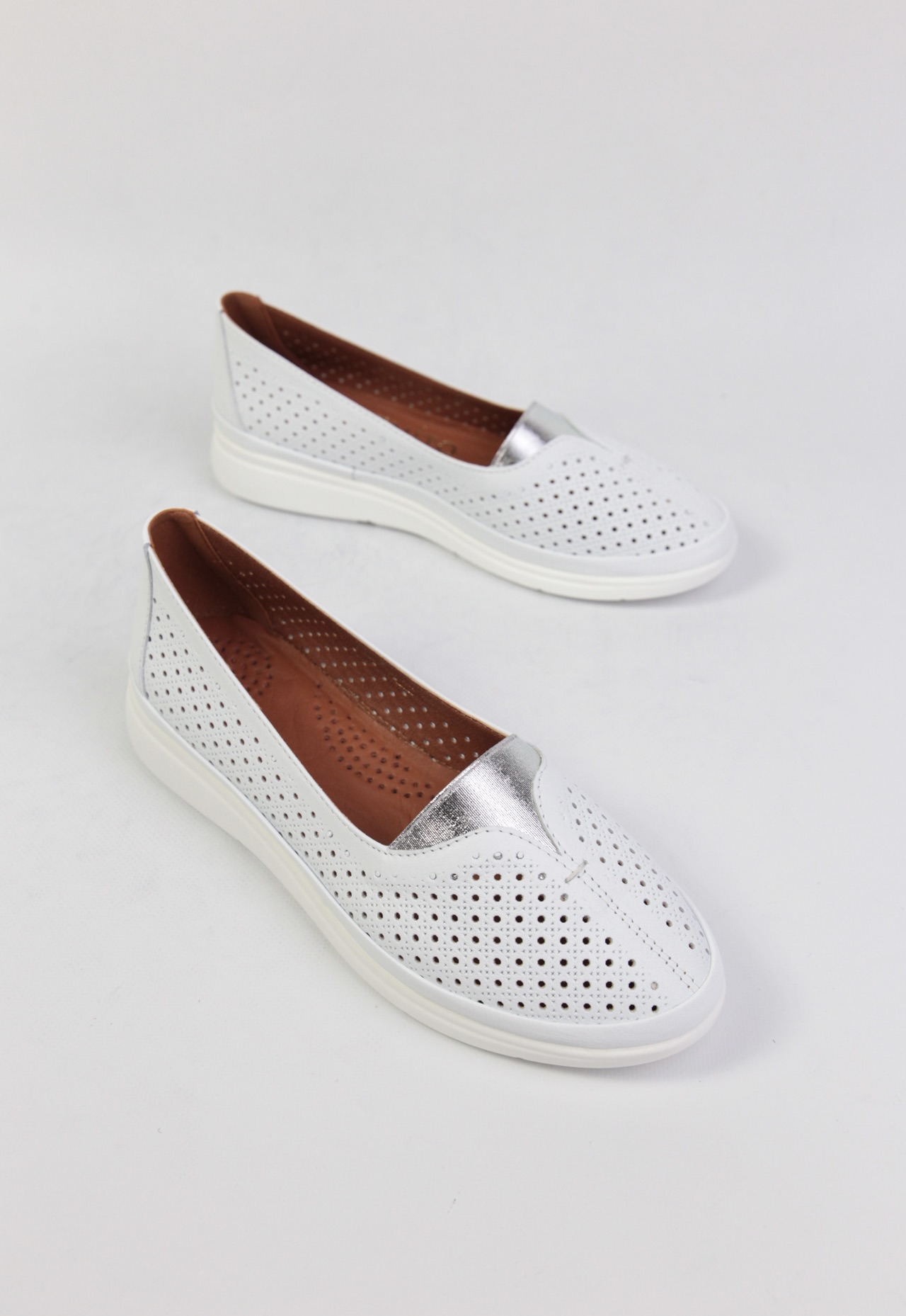 картинка Балетки кожаные Benito от магазина Pratik