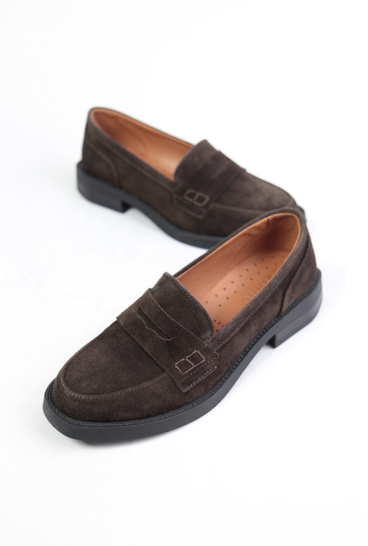 картинка Лоферы замшевые Benito от магазина Pratik